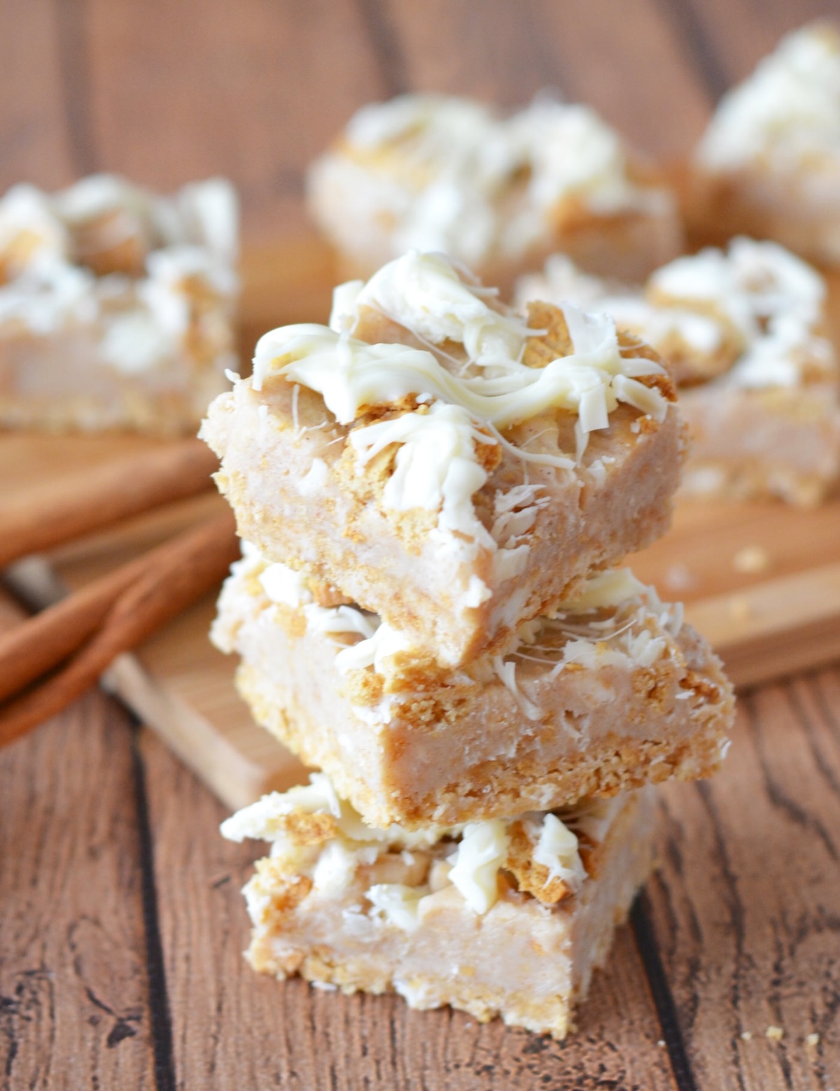 Cinnamon Roll Cookie Bars