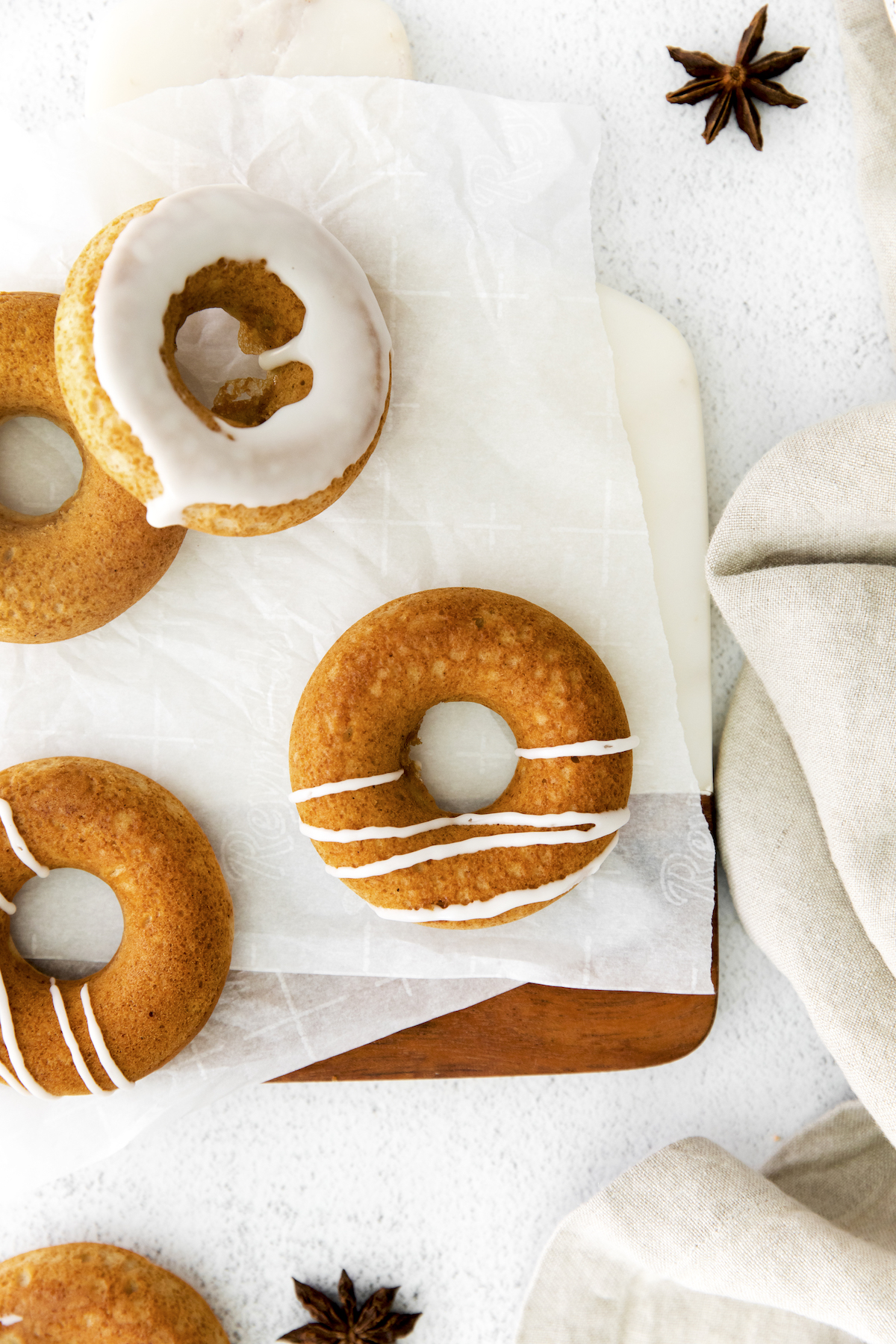 Easy maple chai baked donuts