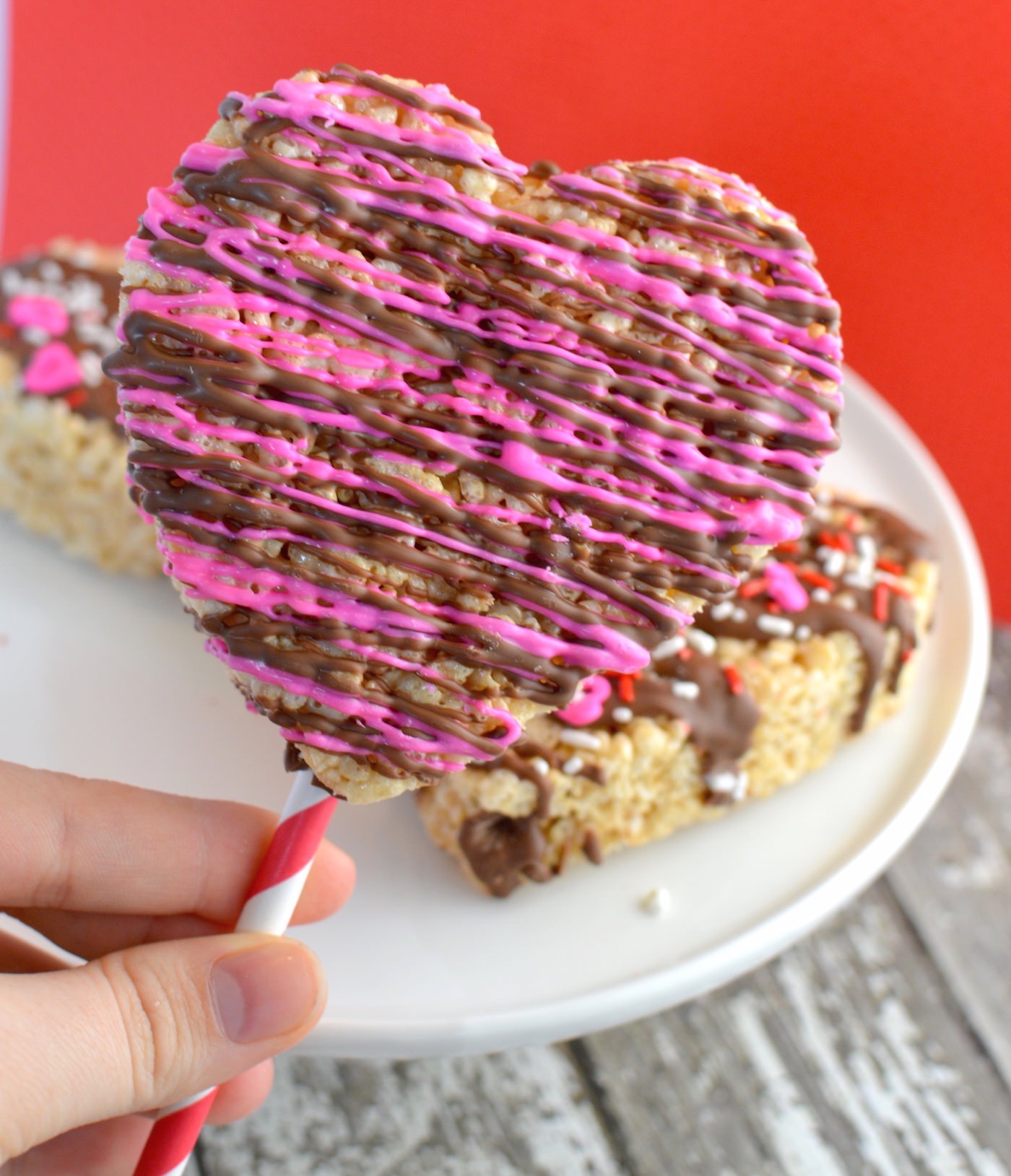 Valentine Rice Krispie Treats Make Cute Edible Gifts!