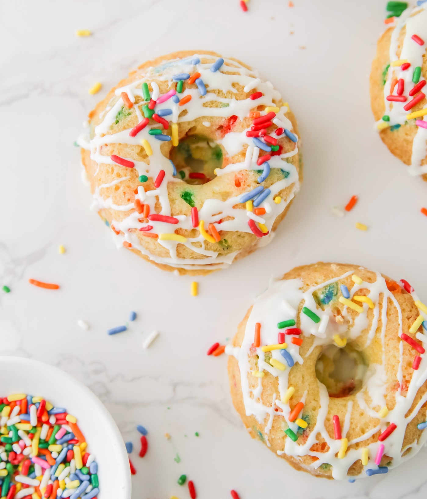 baked funfetti donuts
