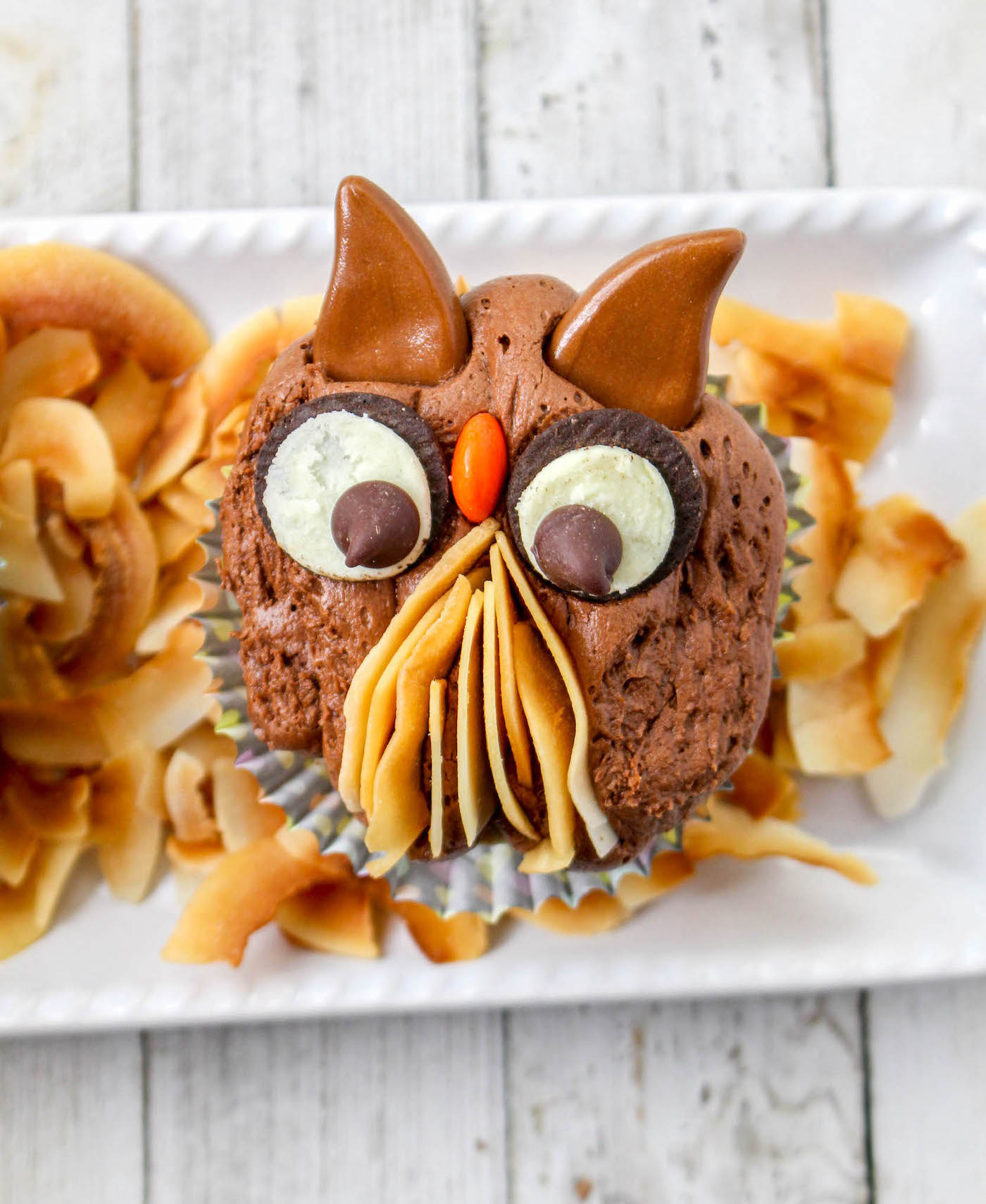 owl-cupcakes-with-oreos
