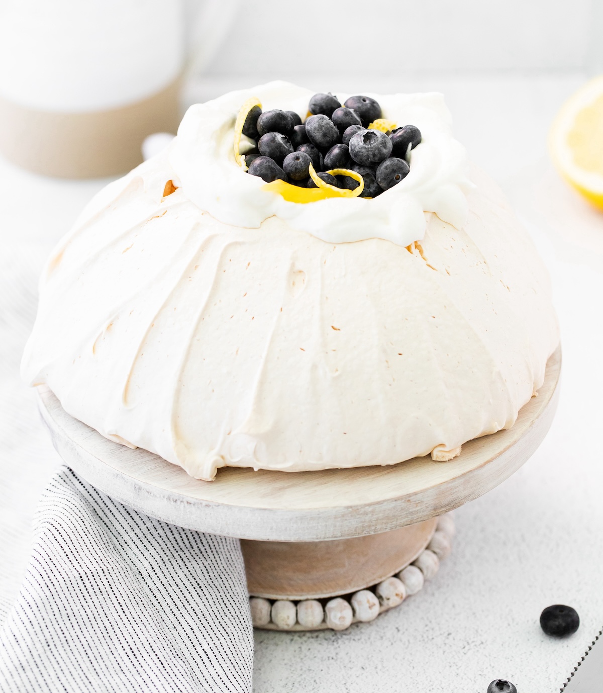 lemon curd pavlova