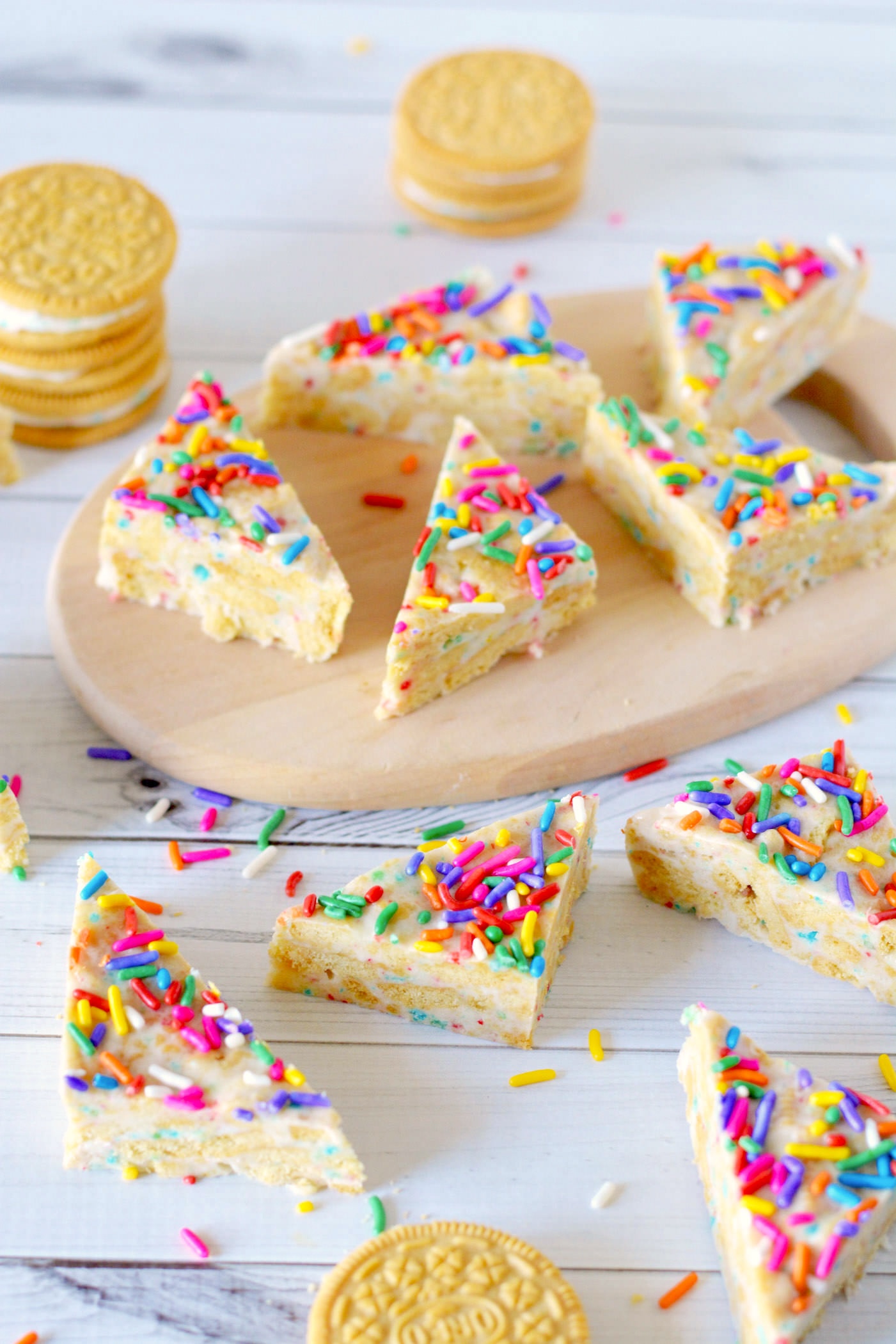 no bake dessert bars with fruity Oreos