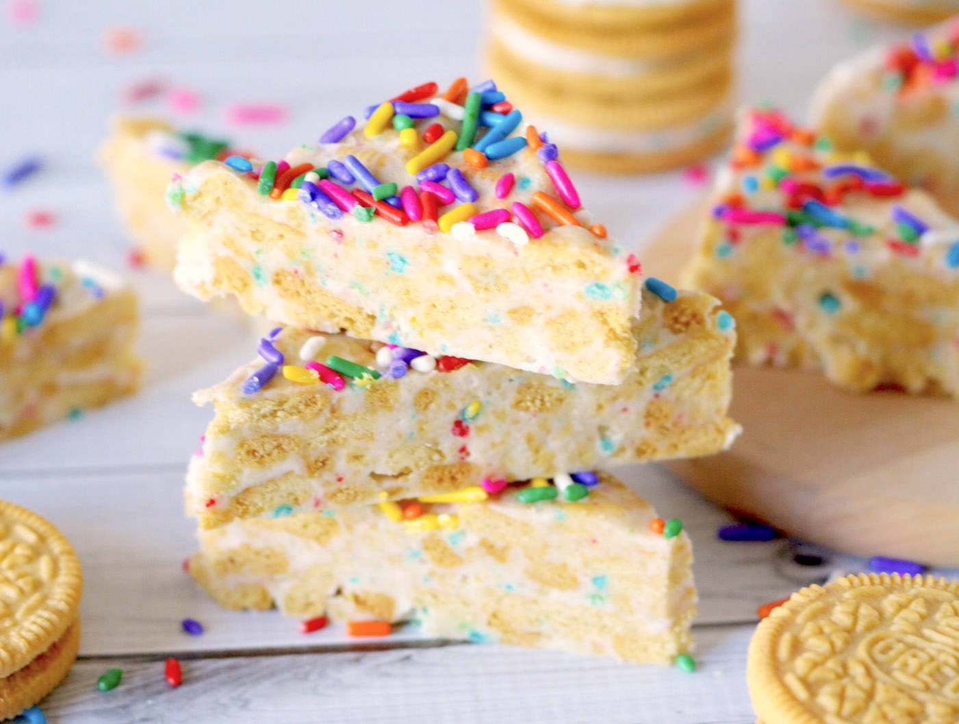no bake dessert bars with fruity pebbles