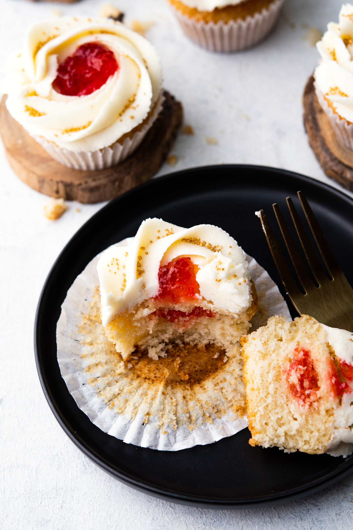 vanilla and jam cupcakes