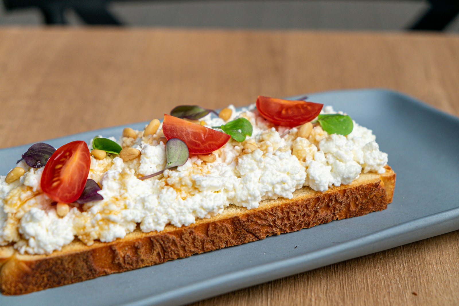 Cottage cheese toast with tomatoes