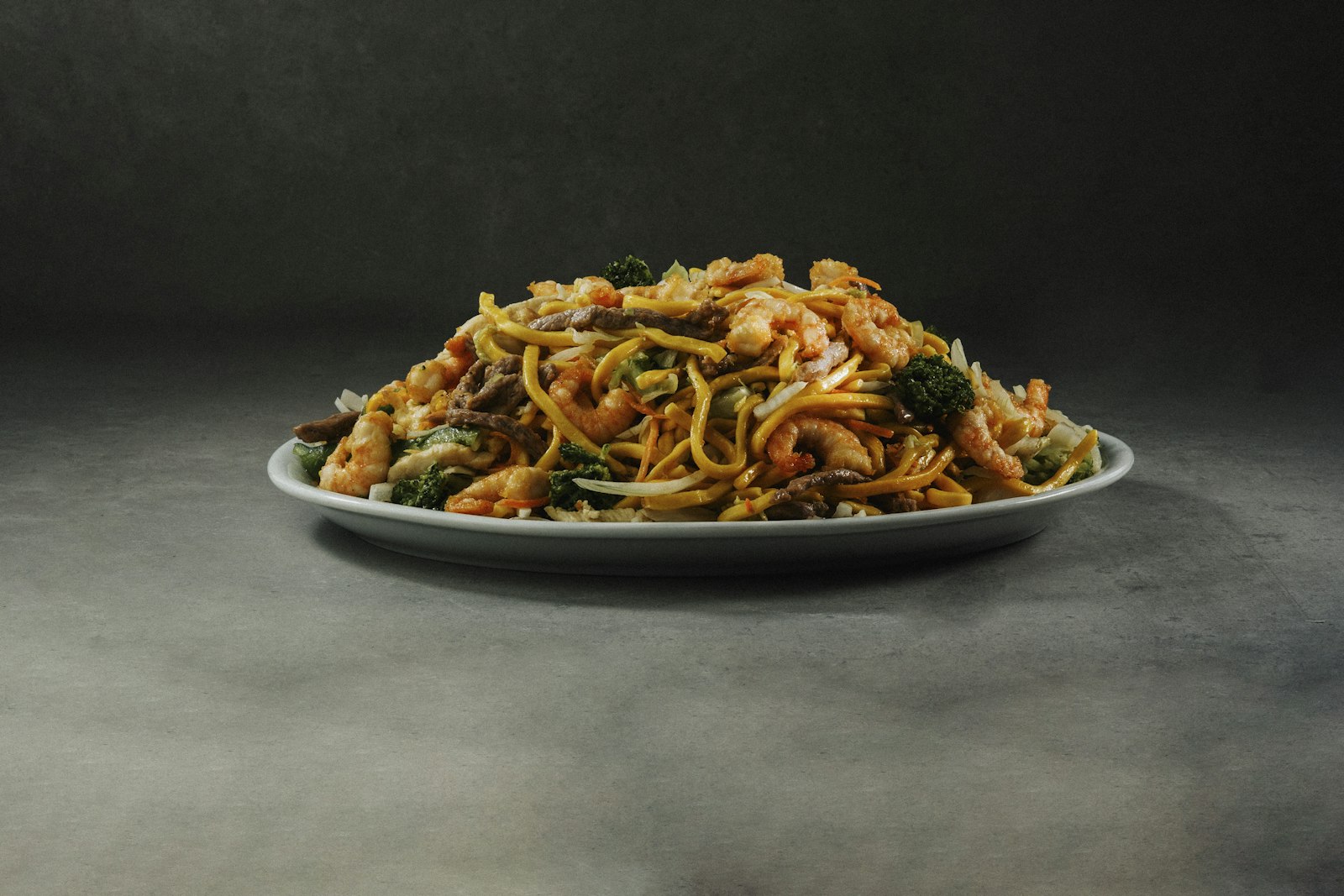 Yakisoba stir fried noodles with green onion