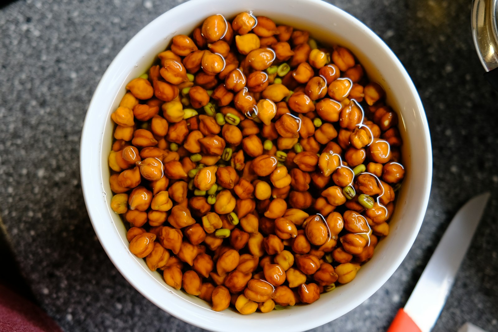Spiced chickpeas for Pindi chole