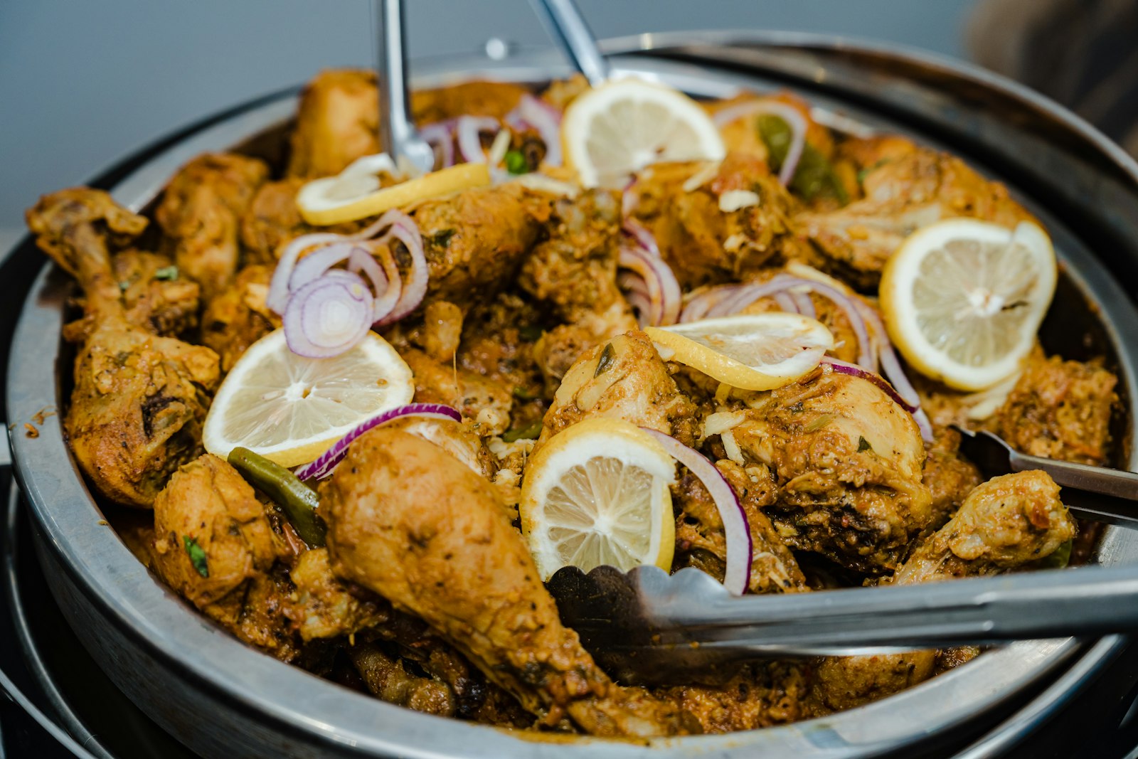 Chicken karahi with lemon and green chilies