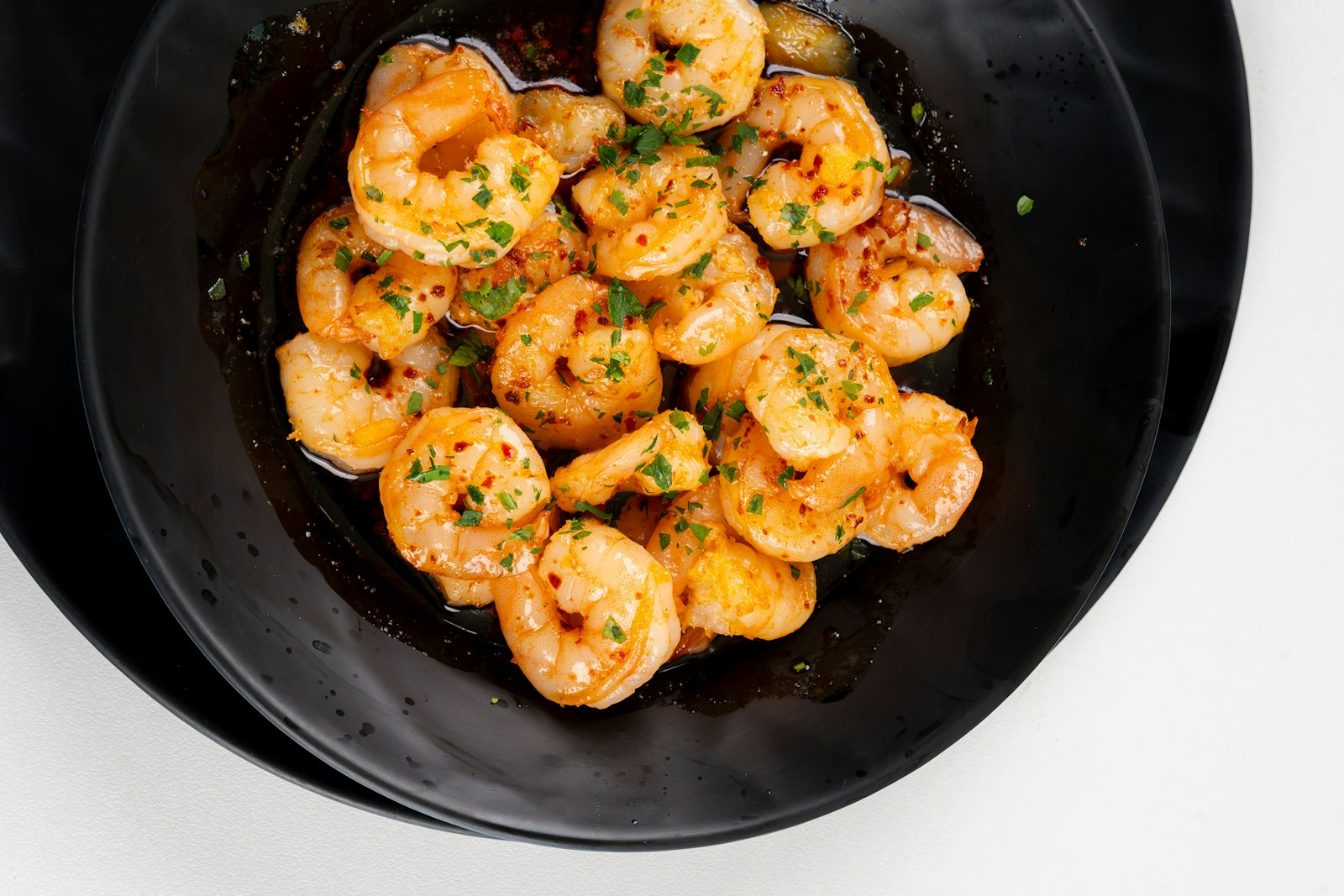 Shrimp dinners in 10 minutes: garlic butter shrimp with parsley