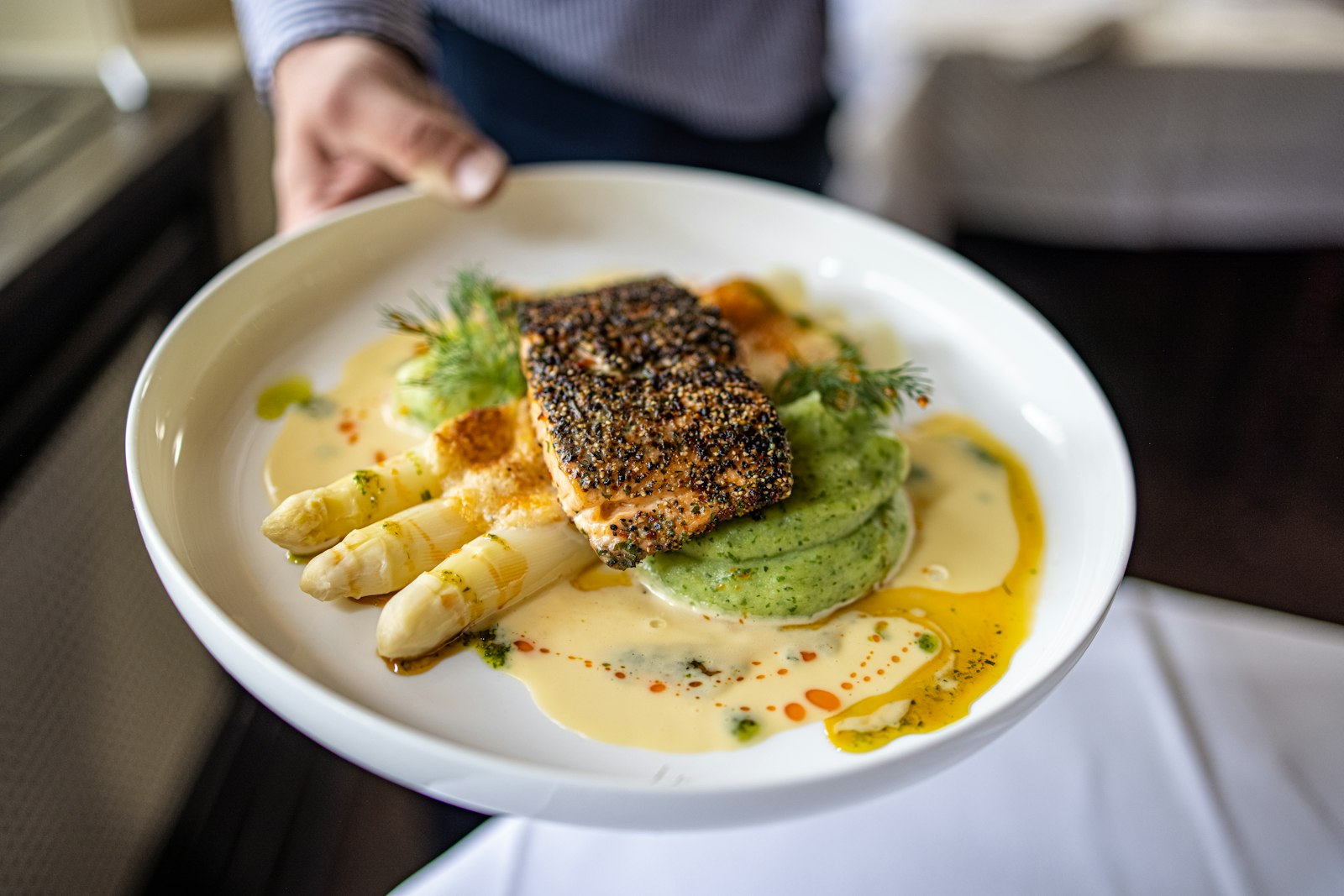 Roasted salmon fillet with tender asparagus