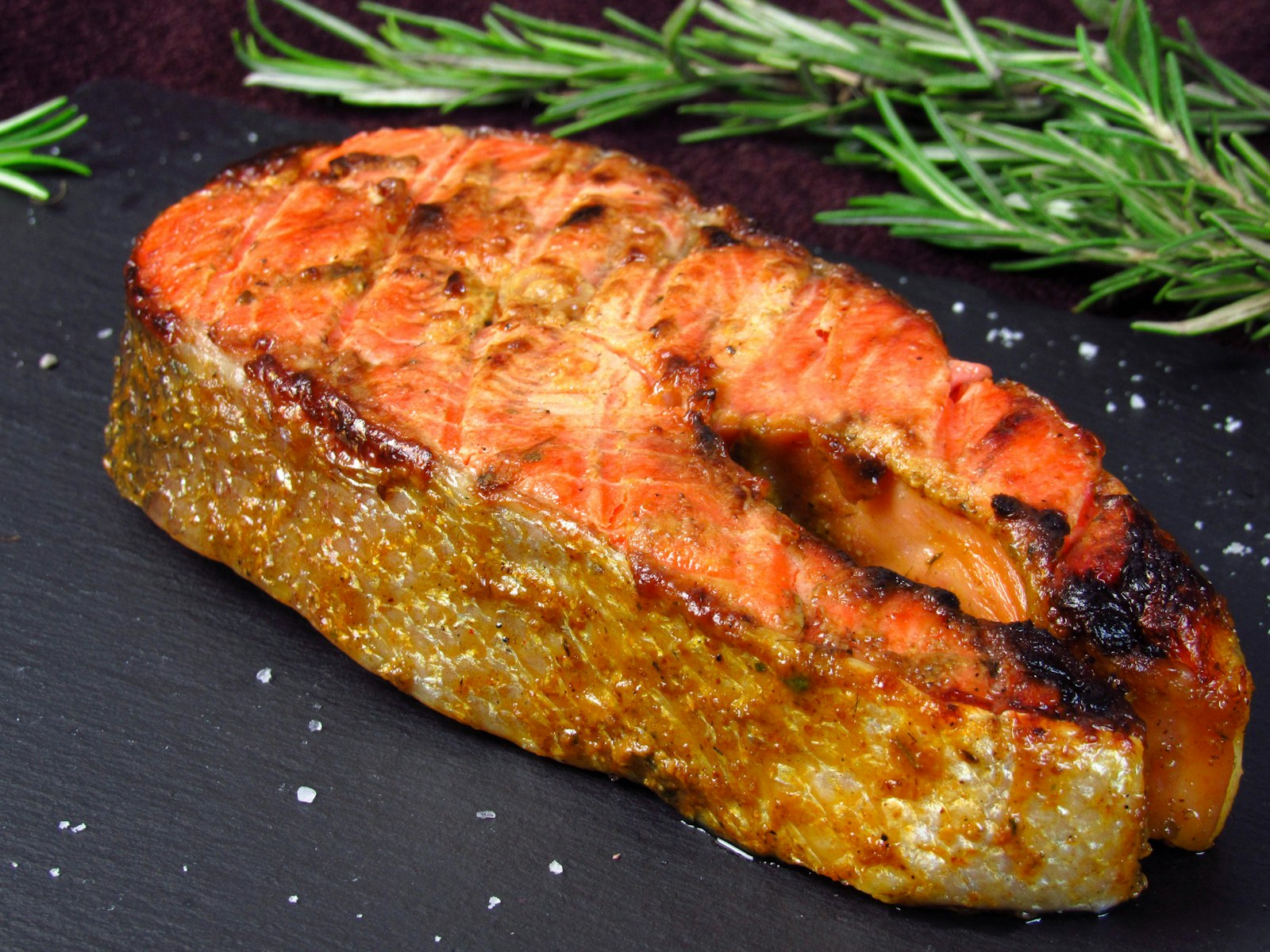 Anti-inflammatory foods: herb crusted baked salmon fillet