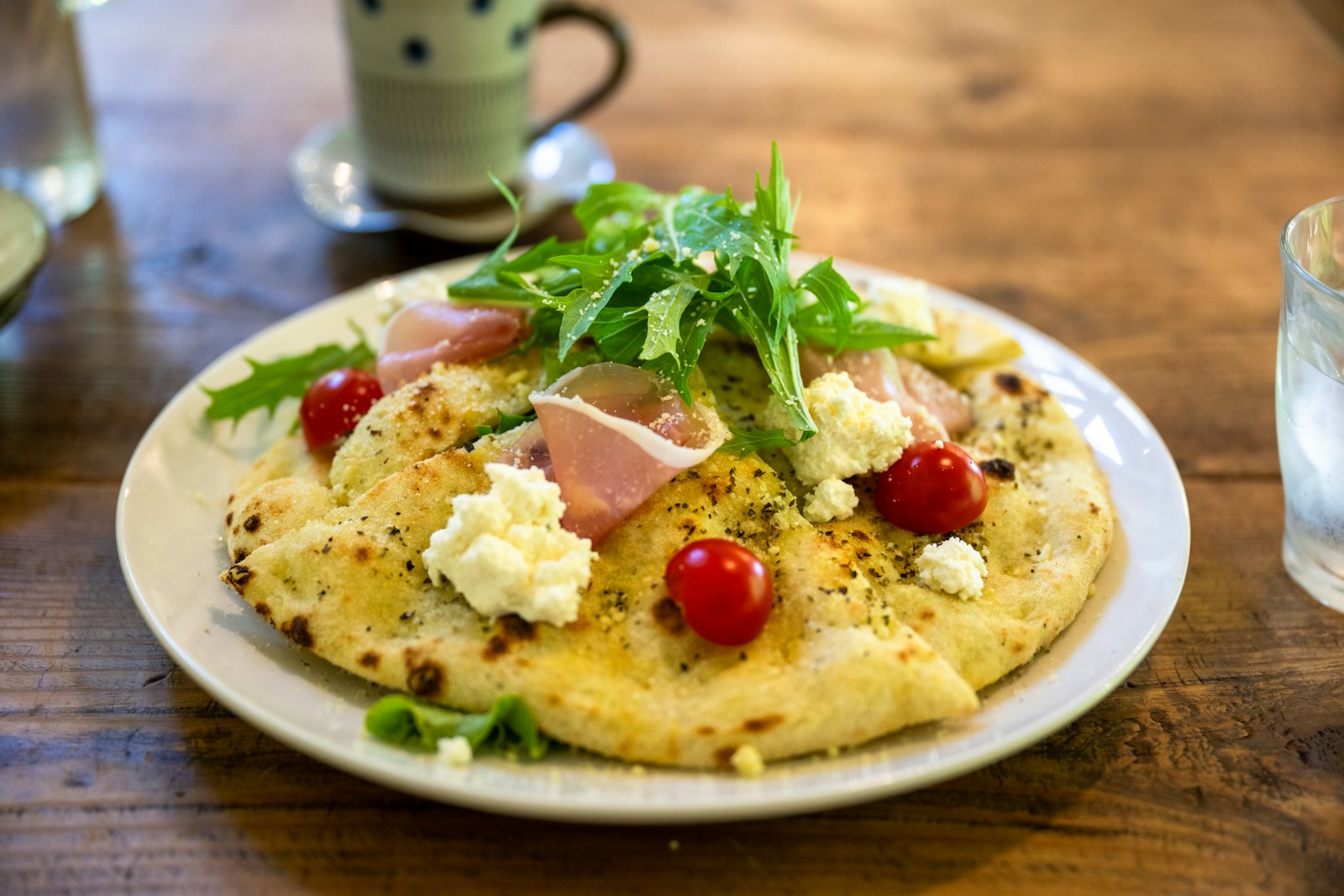 Fluffy omelet with ham and herbs