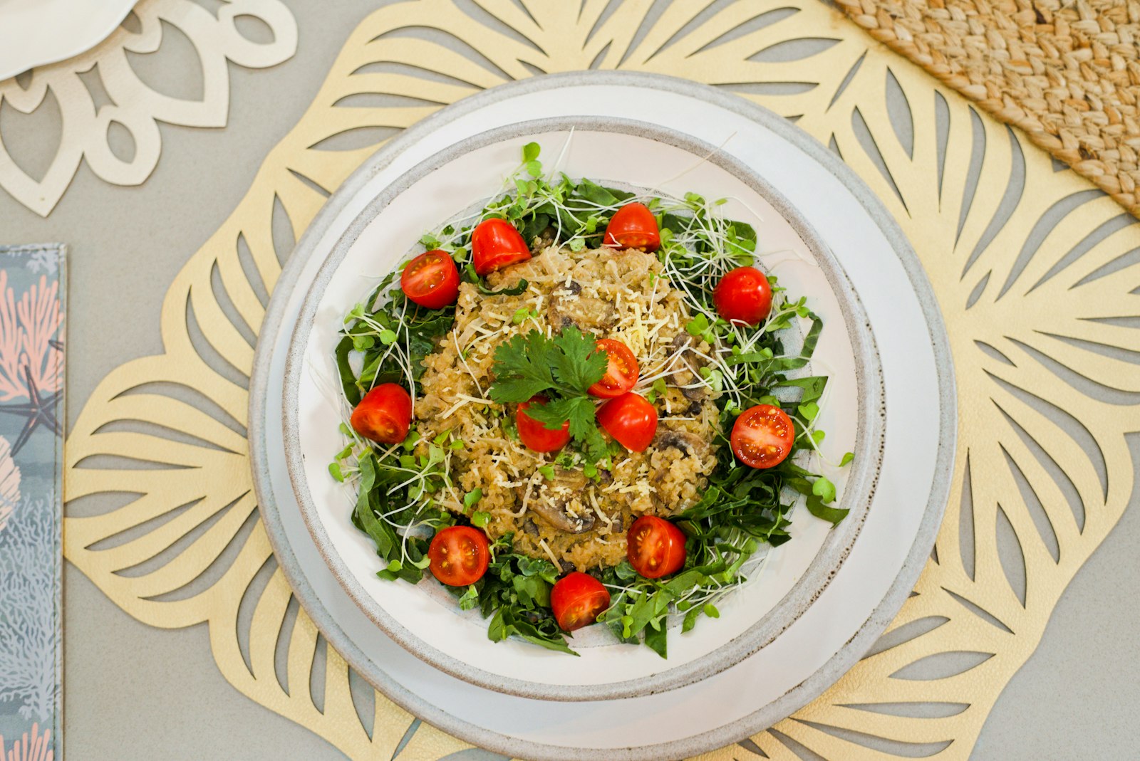 Lemon orzo with arugula and cherry tomatoes