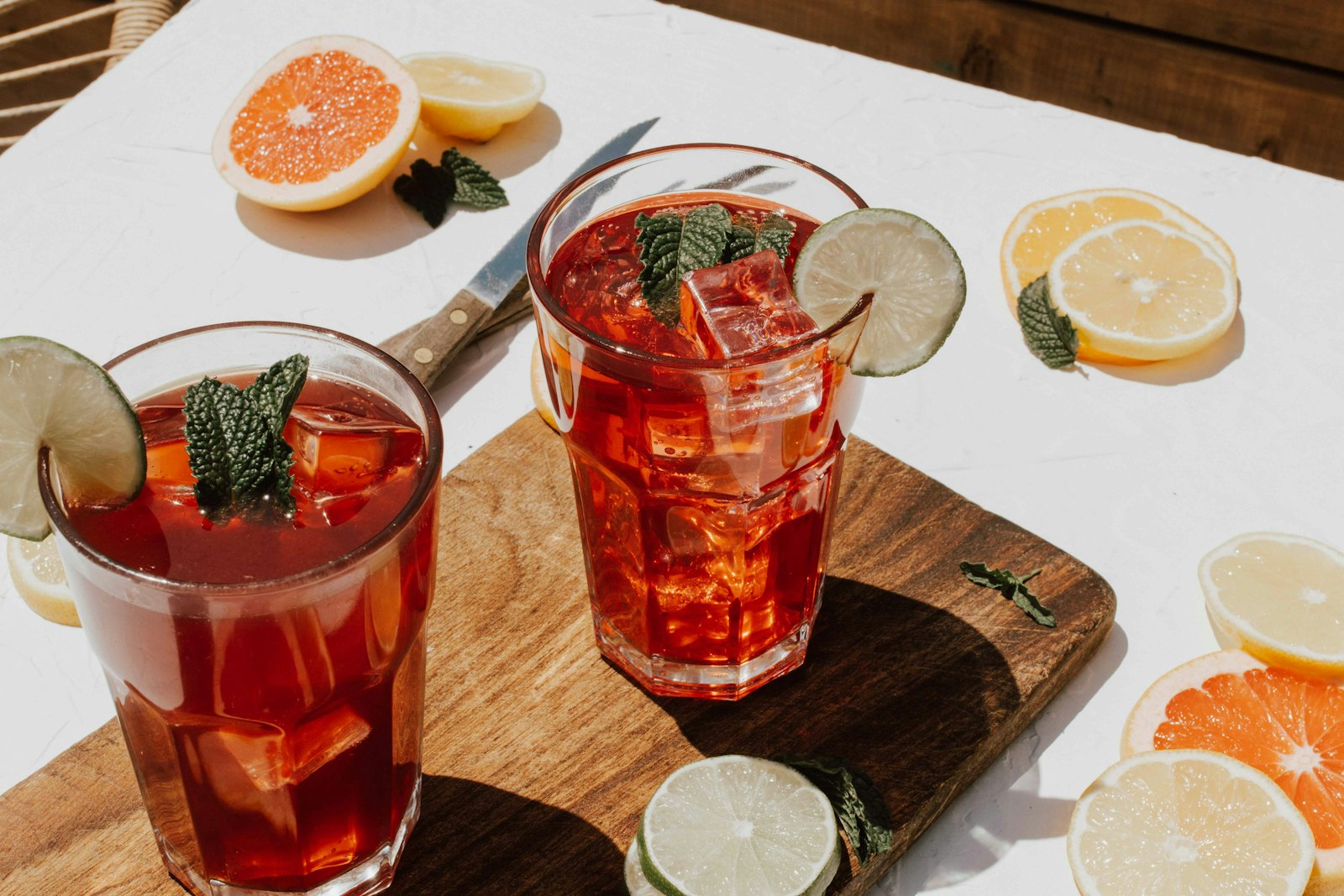 Blood orange sparklers with mint and citrus slices