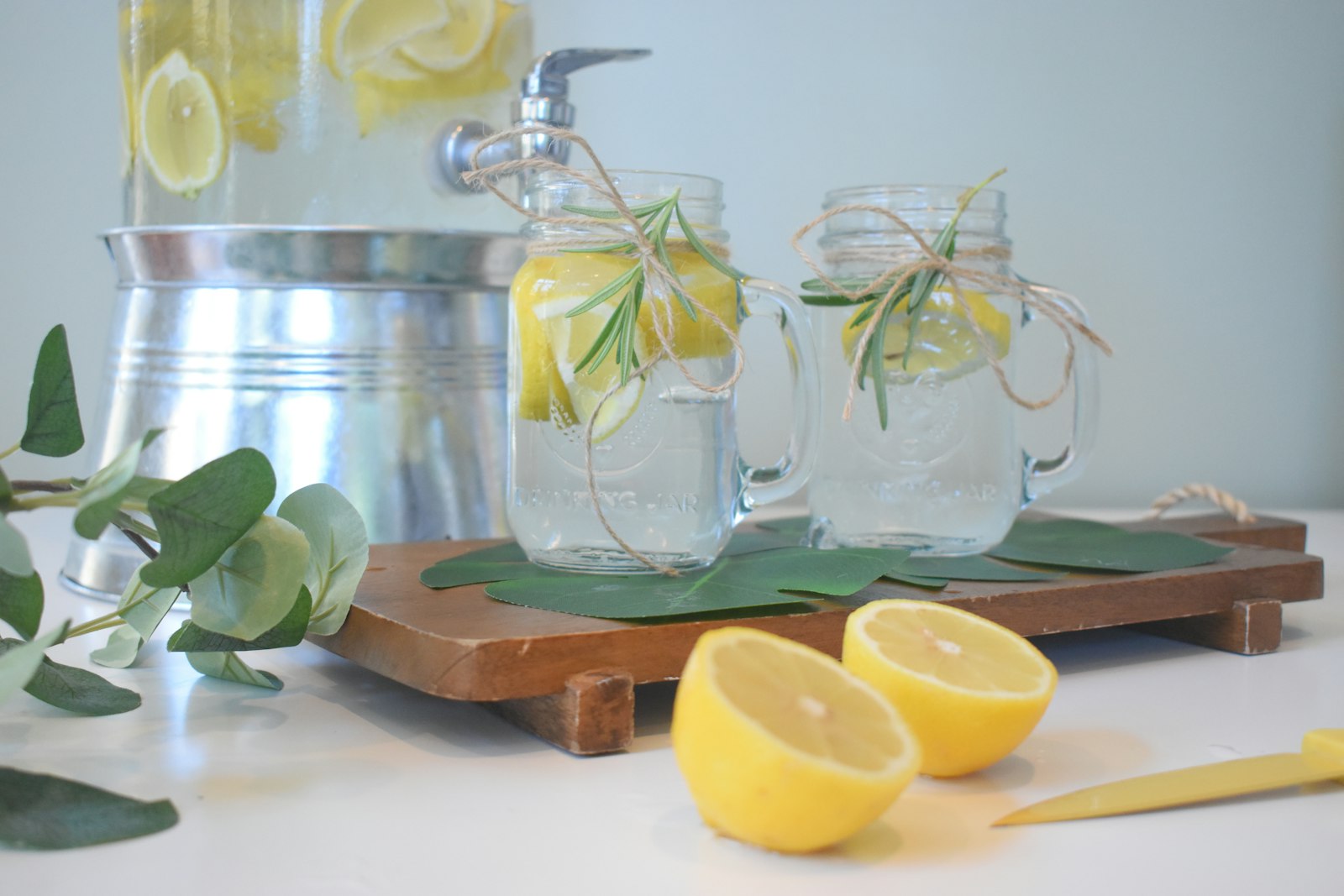 Jars of fresh lemonade with lemon slices