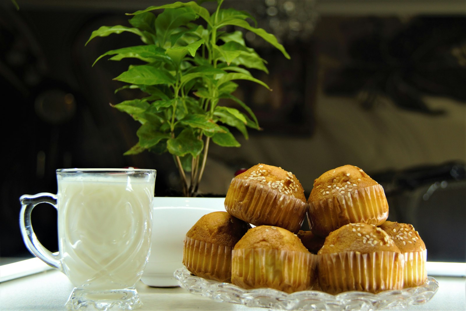 Apple cinnamon muffins with a glass of milk