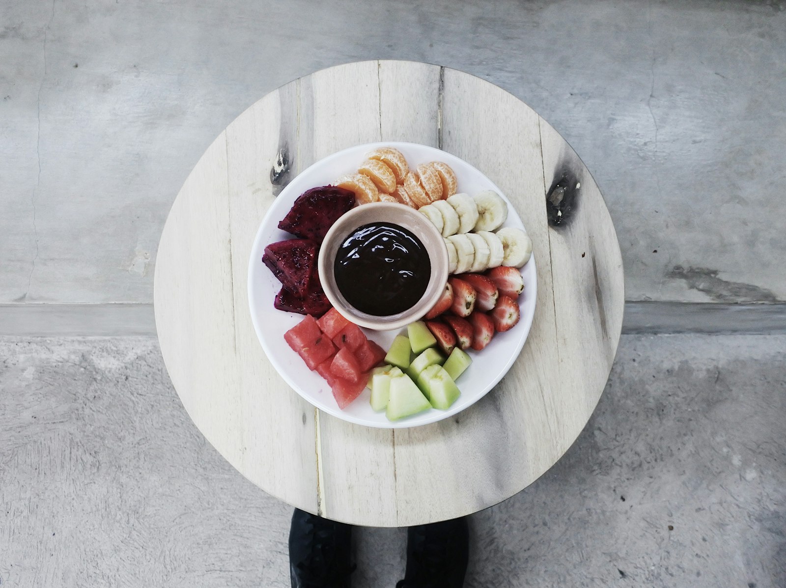 Chocolate fondue with fresh fruit platter