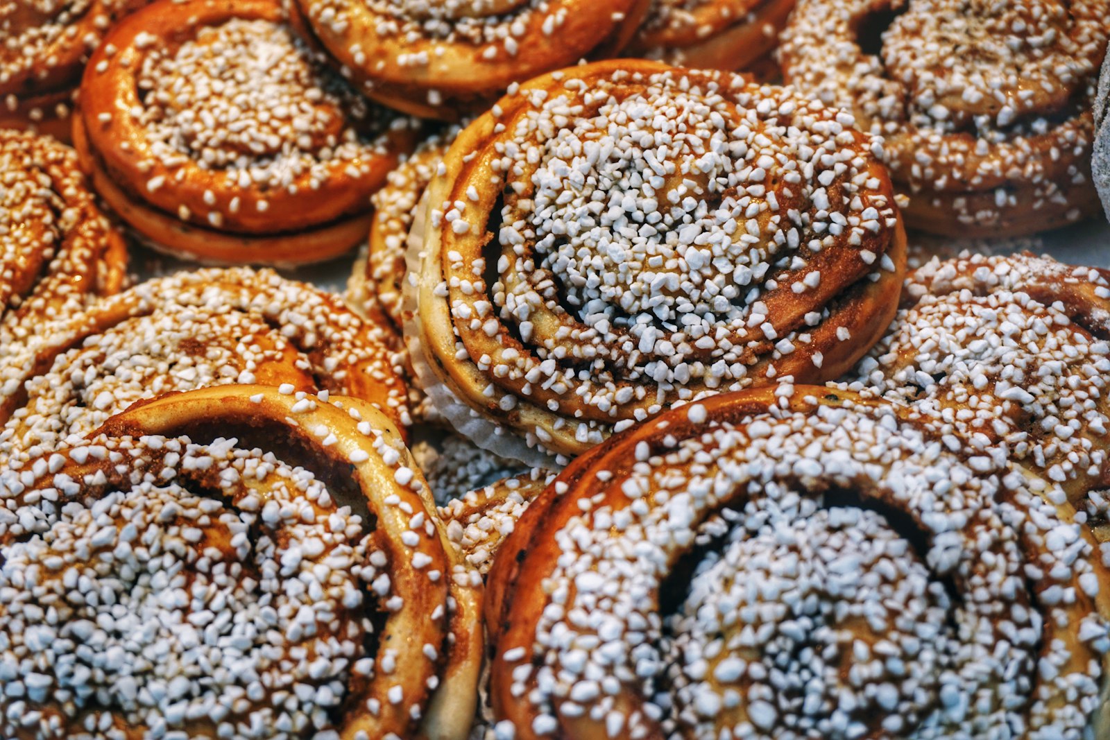Sugar crusted spiral buns