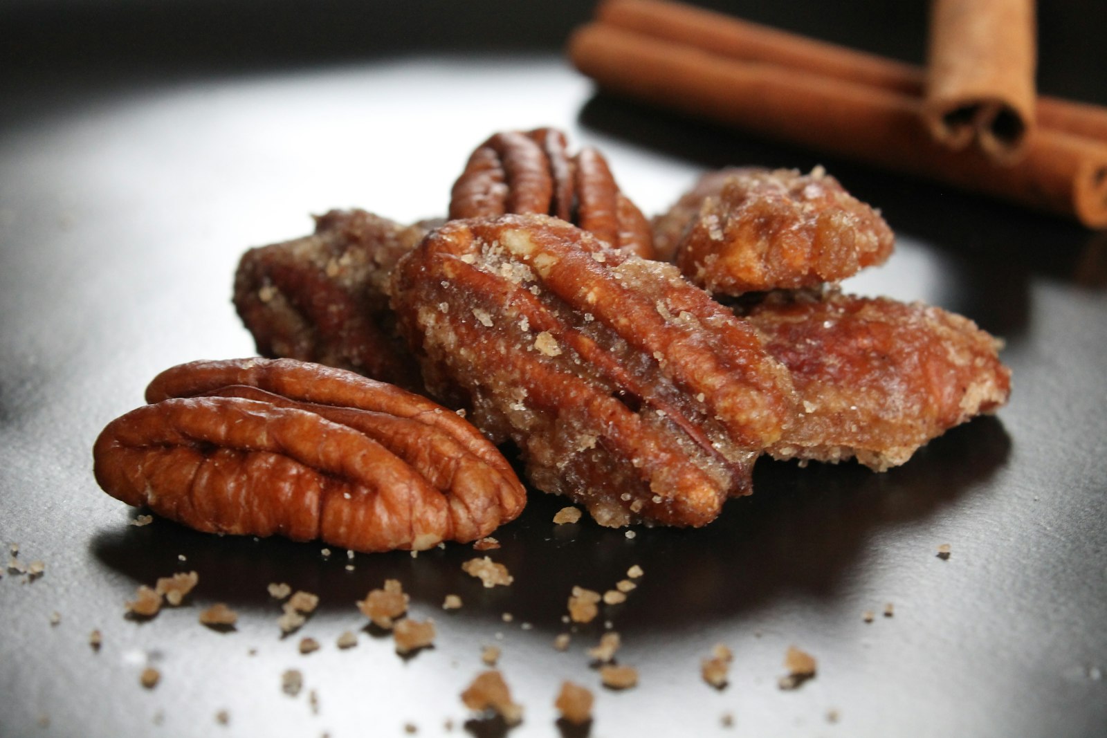 Glazed sugared pecans