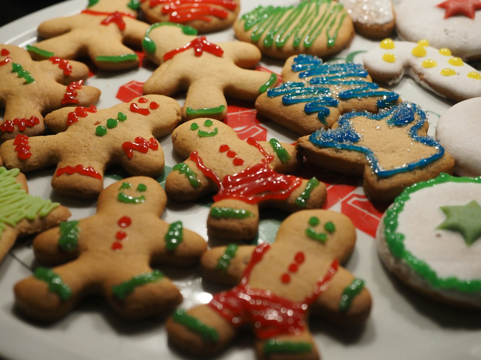 Decorated gingerbread cookies with colorful icing