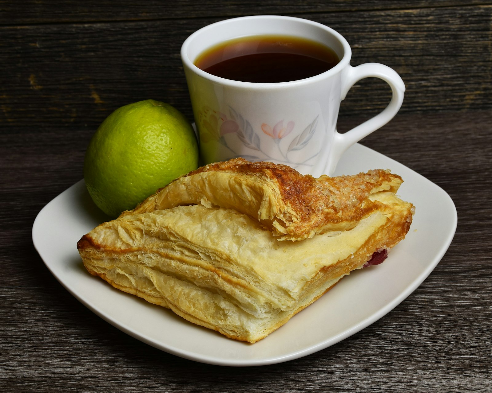 Puff pastry apple turnovers