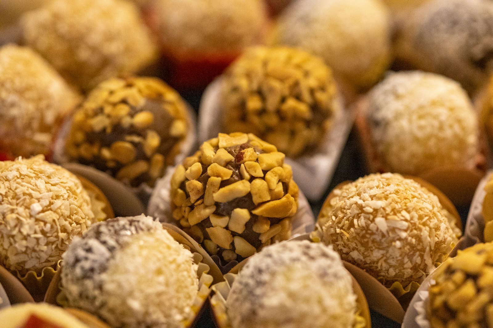 Golden energy bites, easy no bake desserts