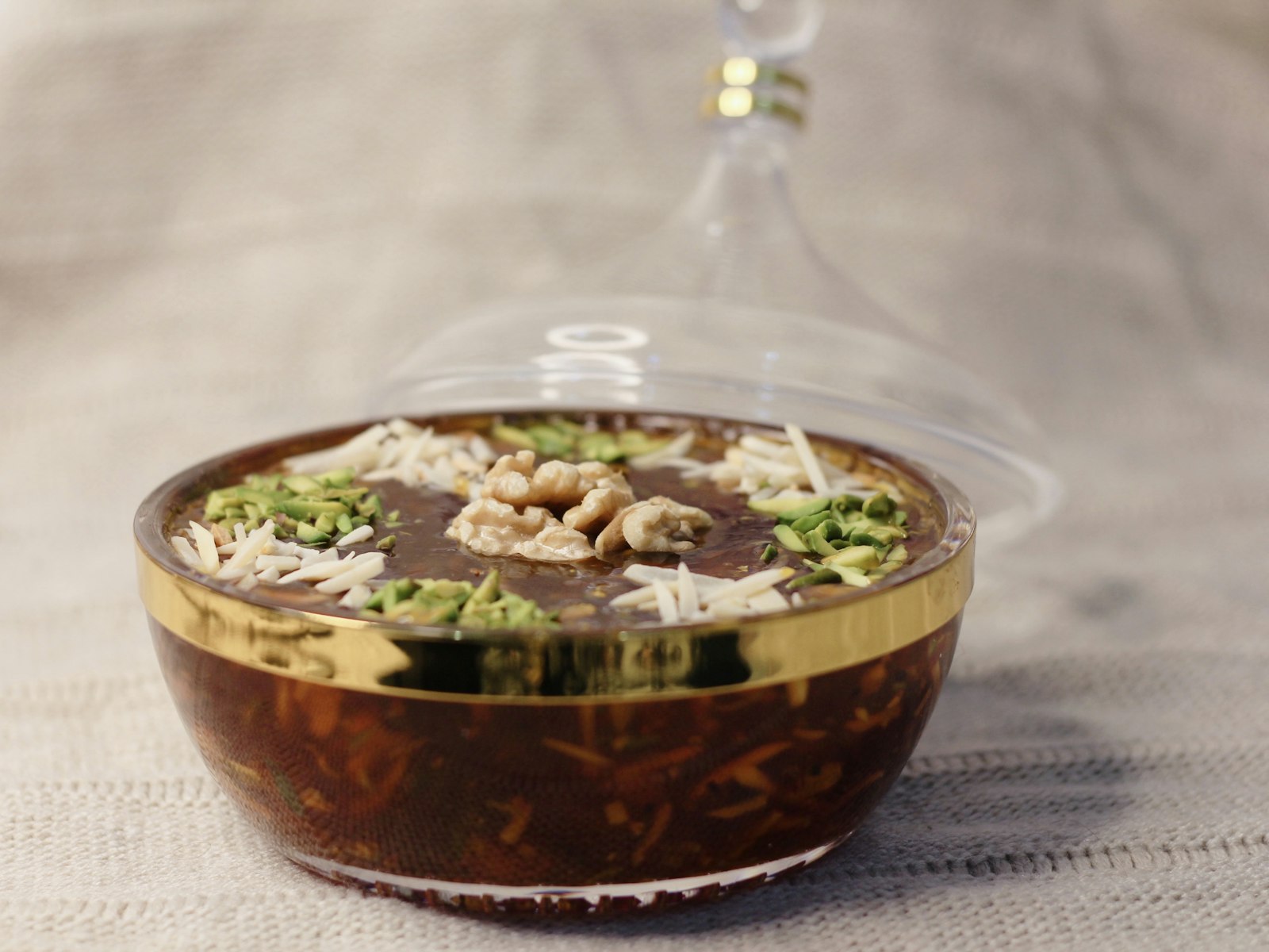 Vermicelli payasam with nuts in a glass bowl