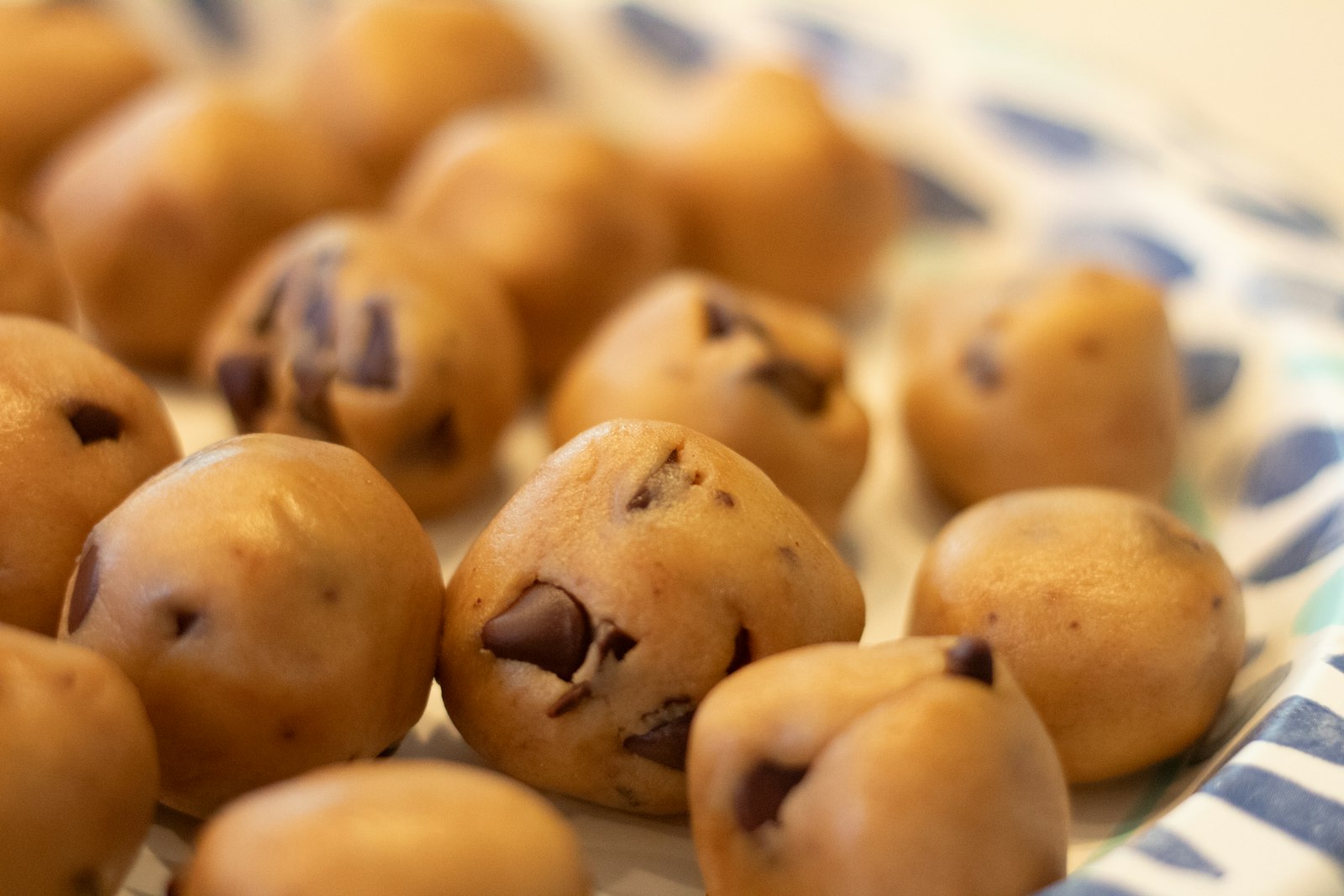 Cookie dough bites with chocolate chips