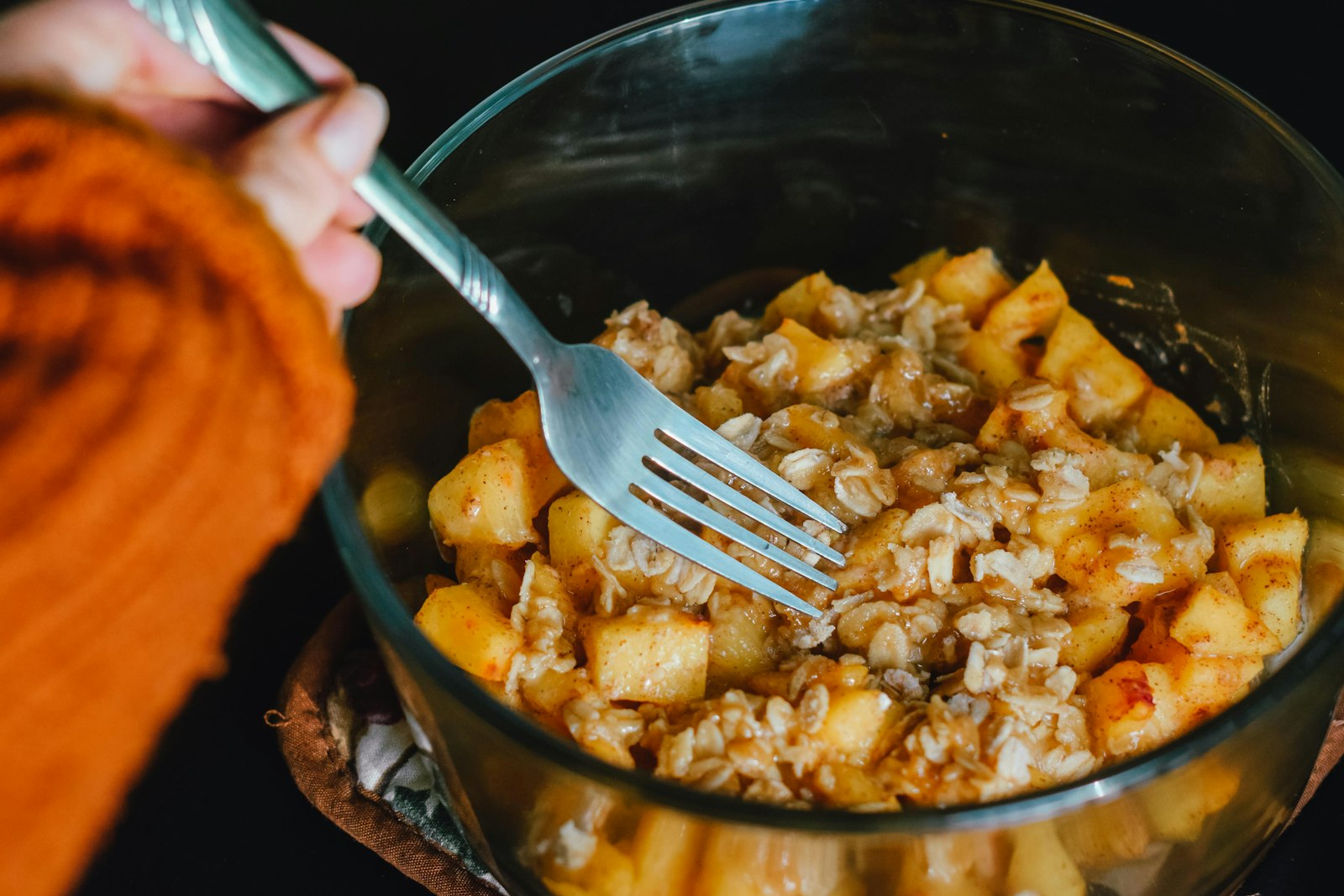 Peach cobbler in a skillet