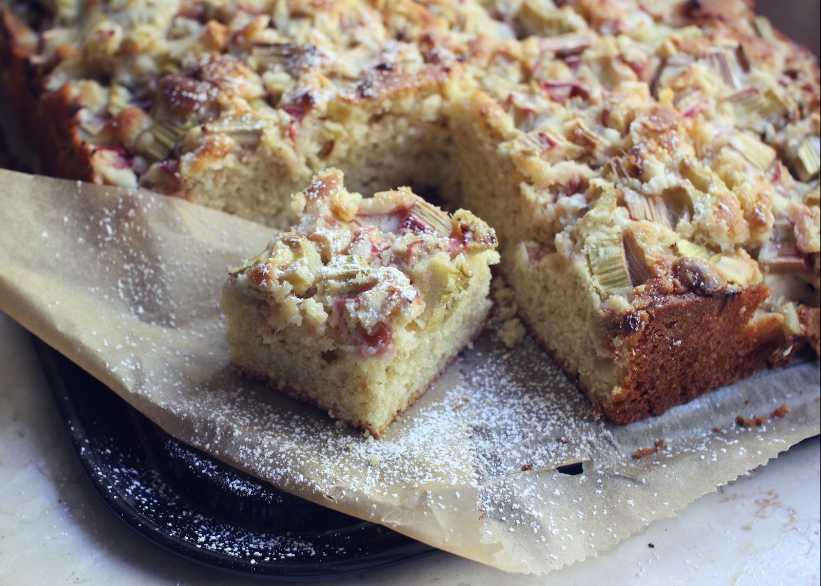 Rhubarb crumb squares with a sugary topping