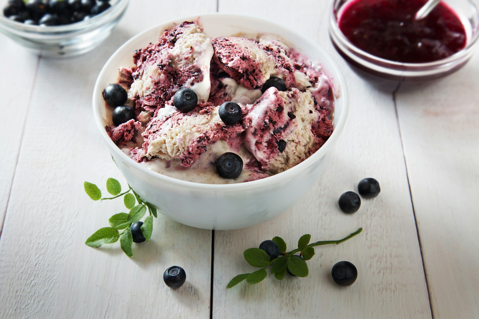 Frozen berry yogurt in a bowl