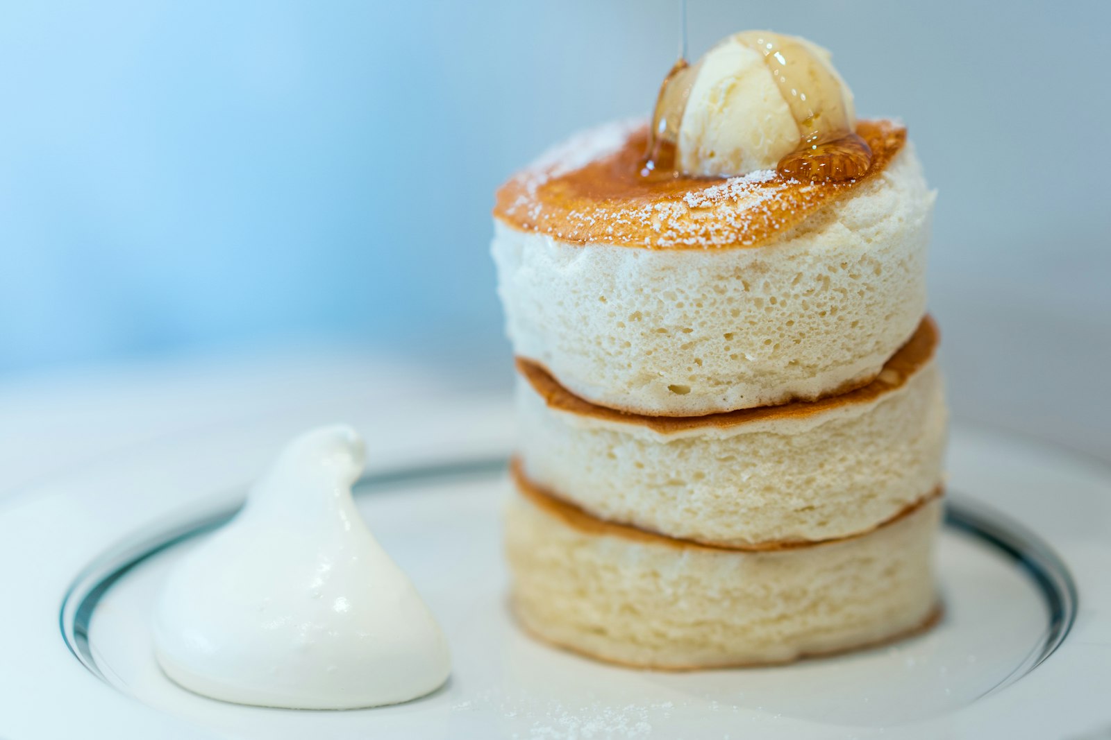 Tall fluffy souffle pancakes