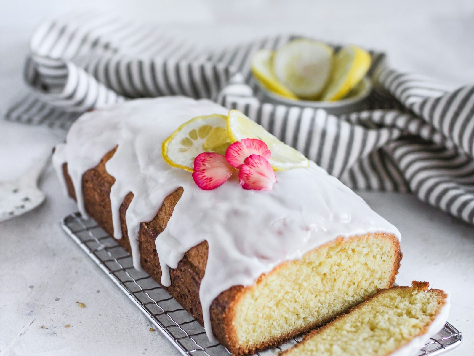 Glazed lemon pound cake loaf