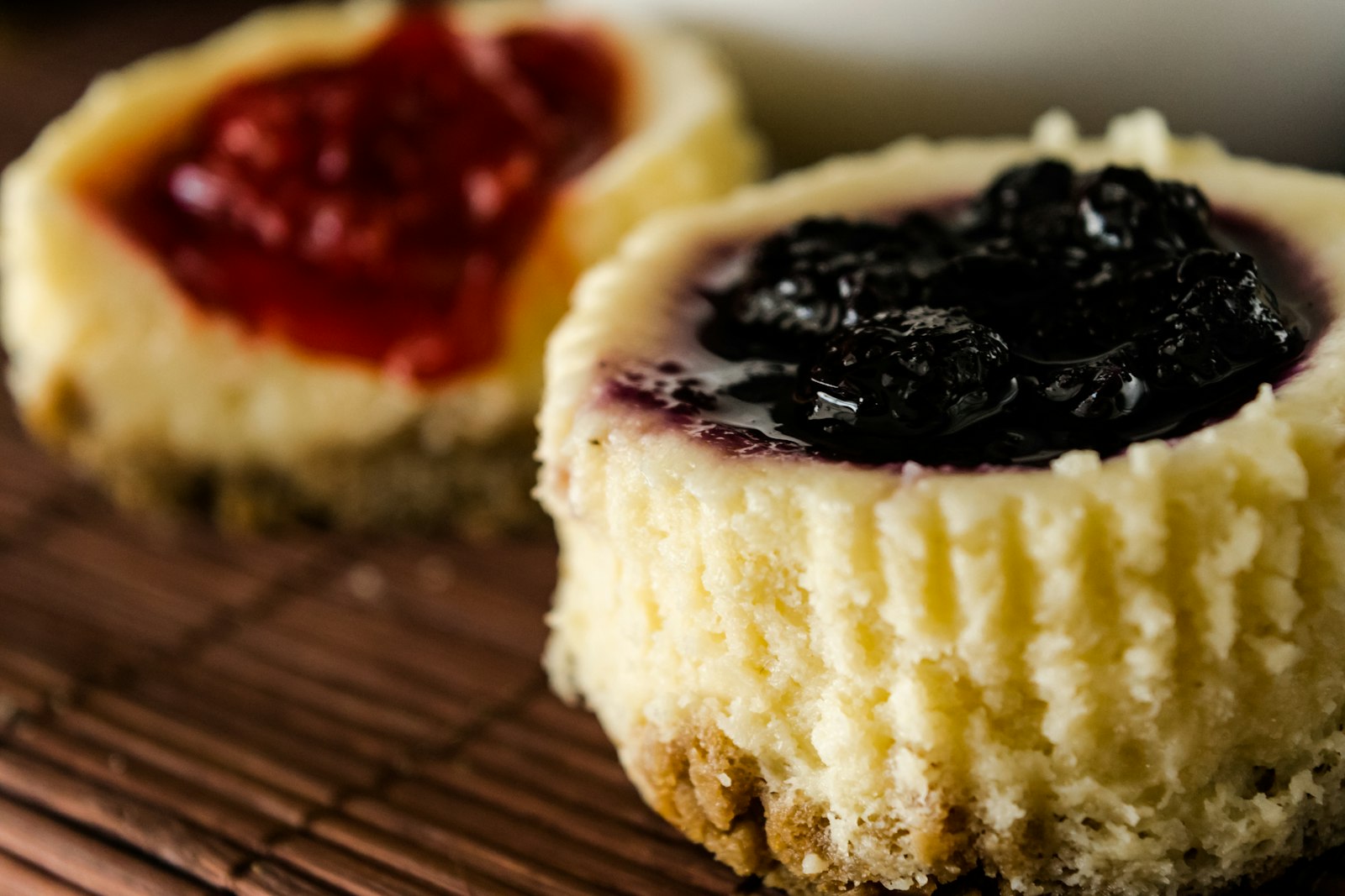 Mini cheesecakes with jam topping