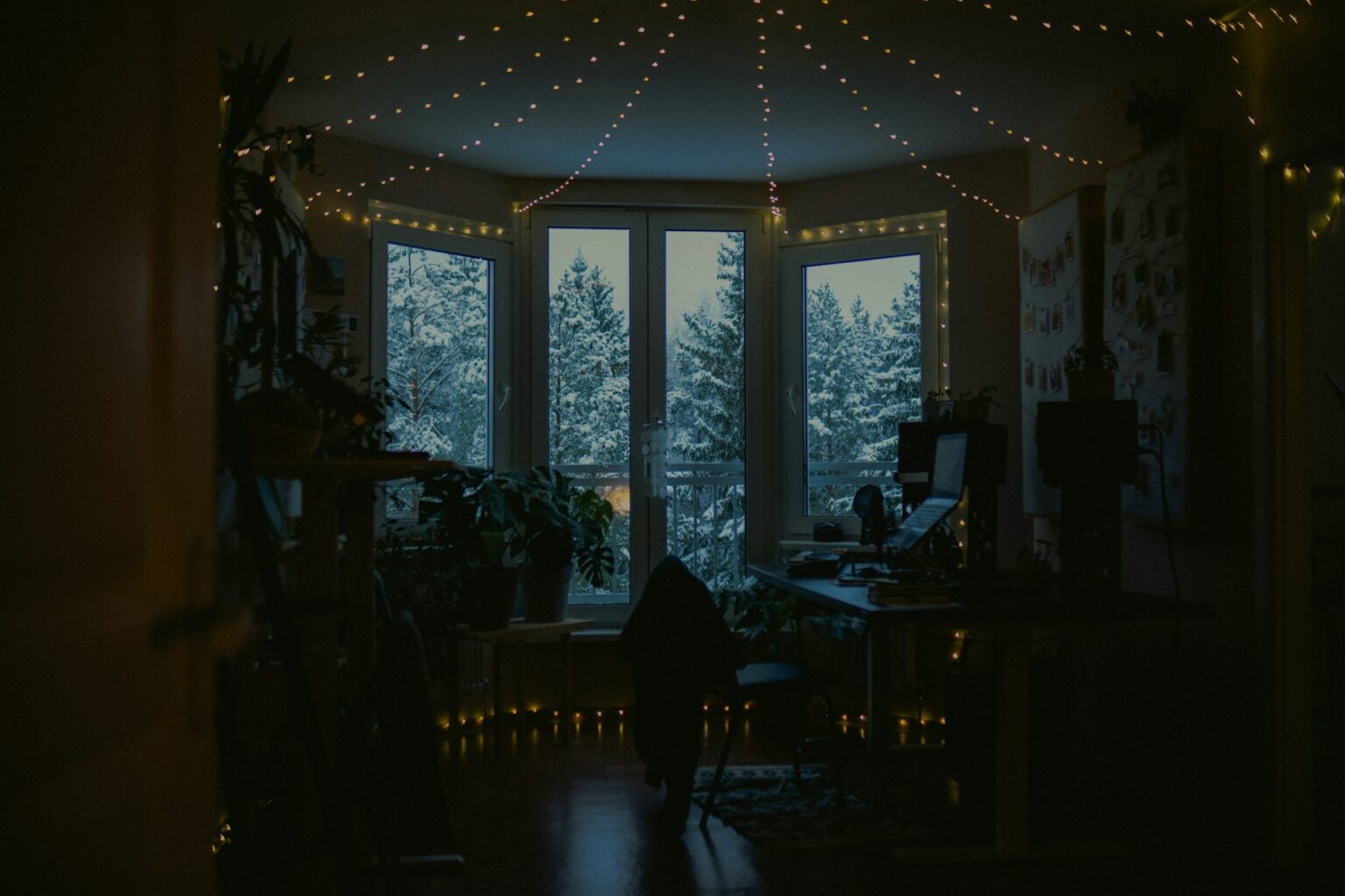Window Led Ideas Christmas Light Ideas: 14 Cozy Glowing DIYs - Out of This World Desserts