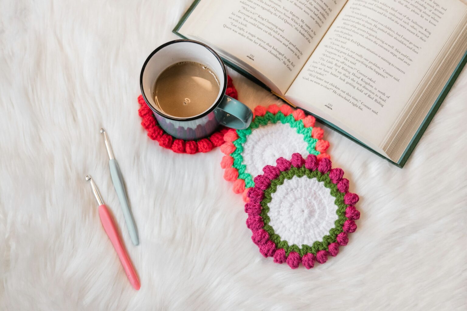 Crochet Christmas Gifts: 17 Ideas Fit for a Queen - Out of This World ...