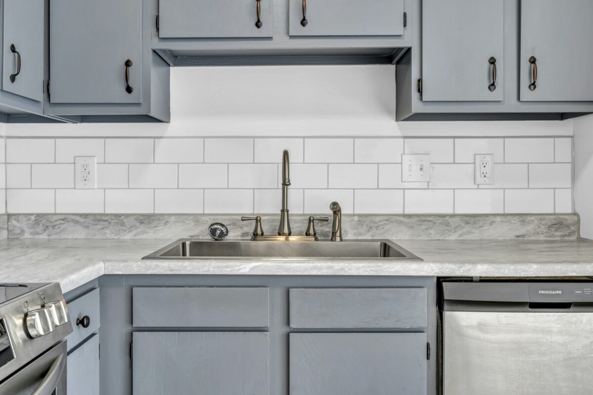 Renter Friendly Upgrades: 16 Deposit Safe Ideas - Out of This World ...