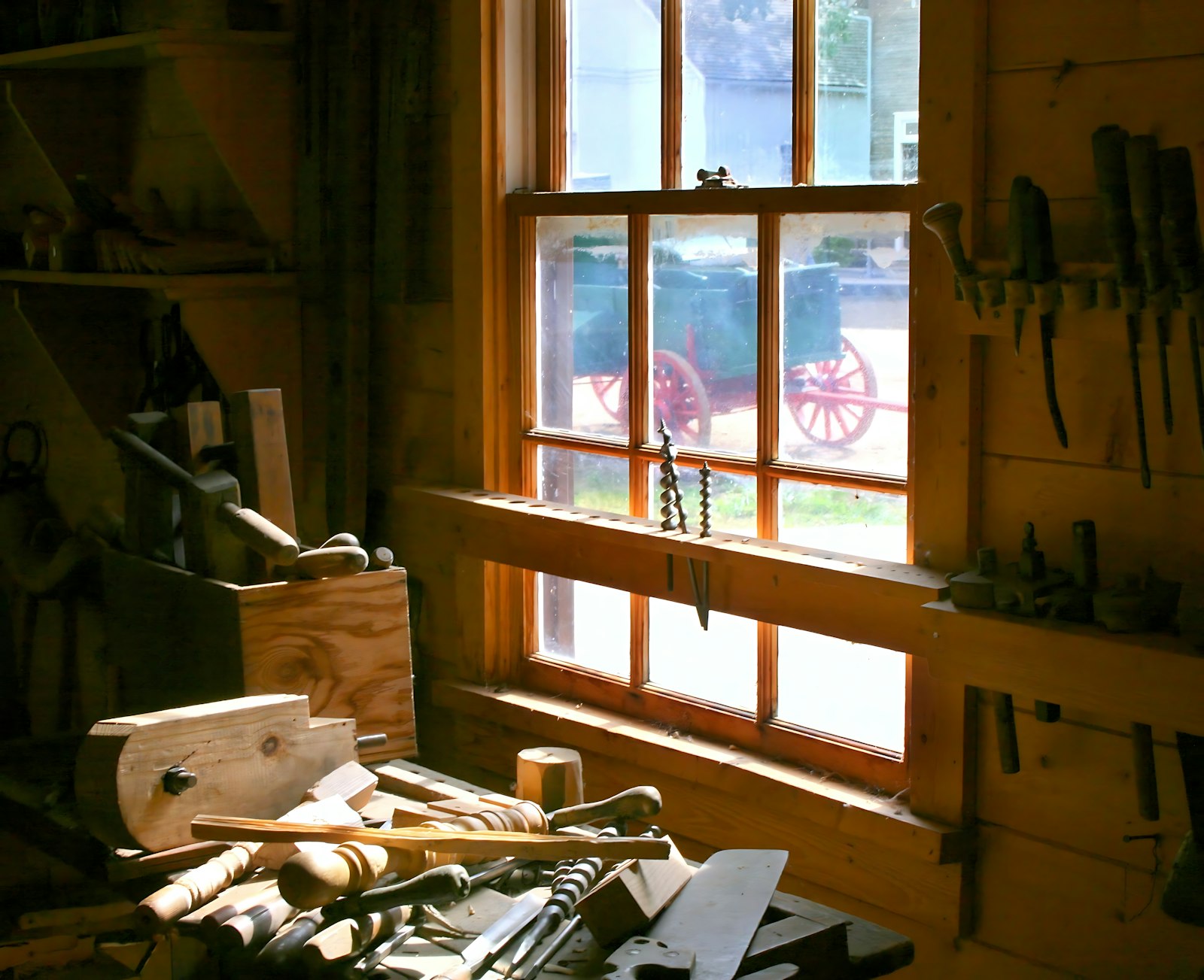 Hand tools for beginners inspired by the furniture Jimmy Carter built