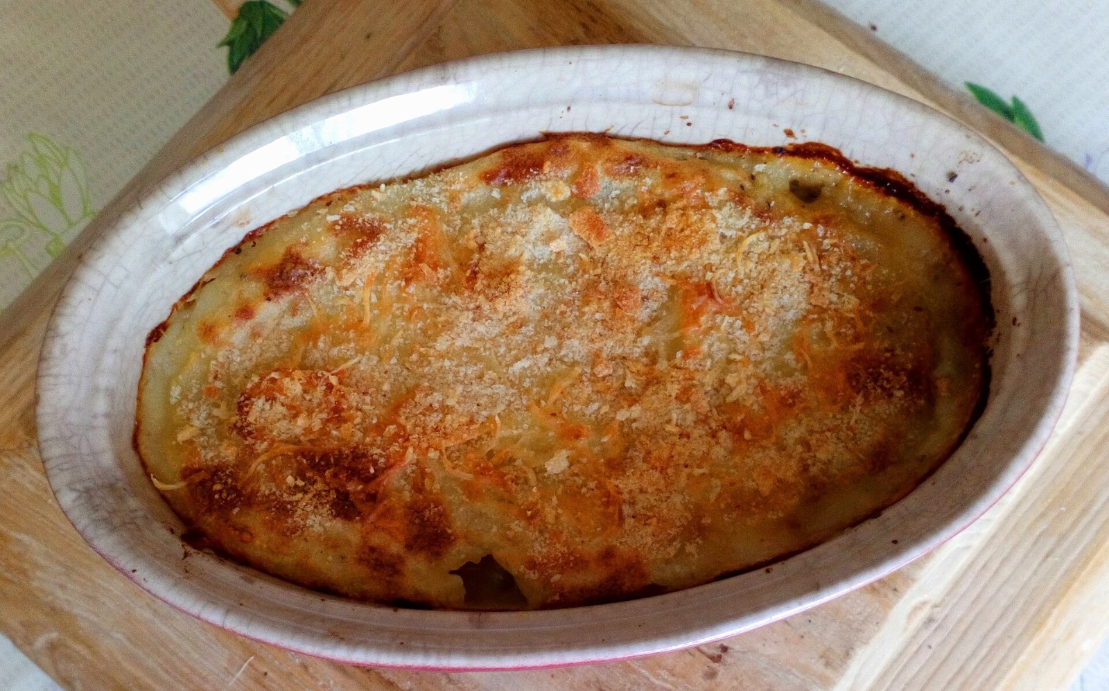 Beef pie with a golden mashed potato topping