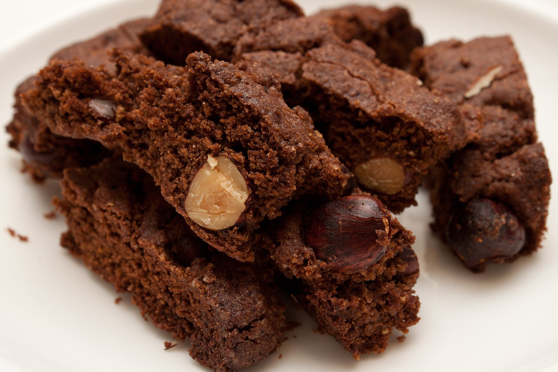 Chocolate hazelnut cookies with whole hazelnuts