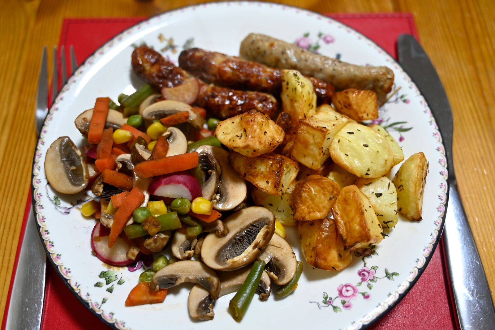 Struggle meals sheet pan dinner of sausage and roasted potatoes