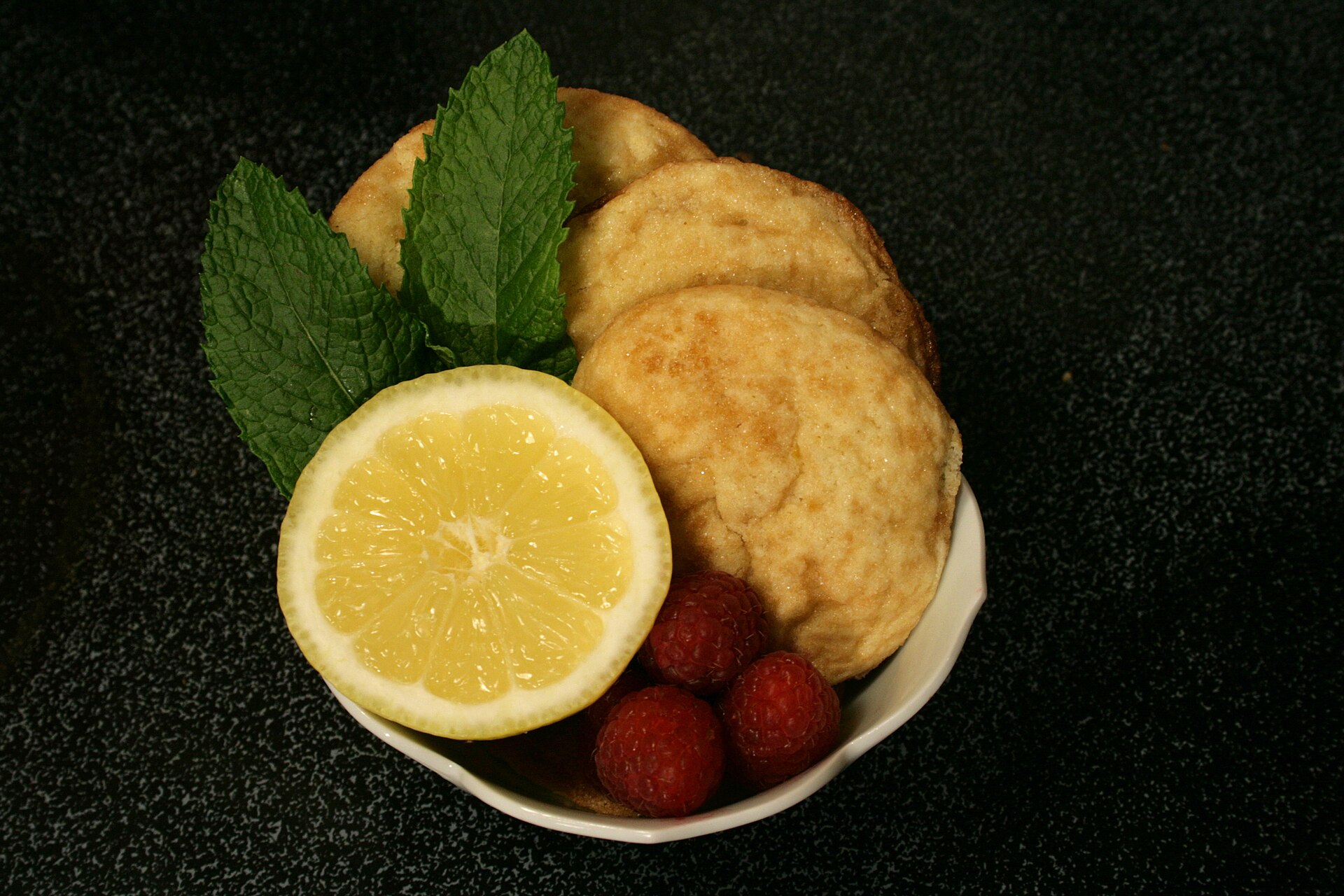 Cheesecake cookies: lemon cookies with fresh lemon
