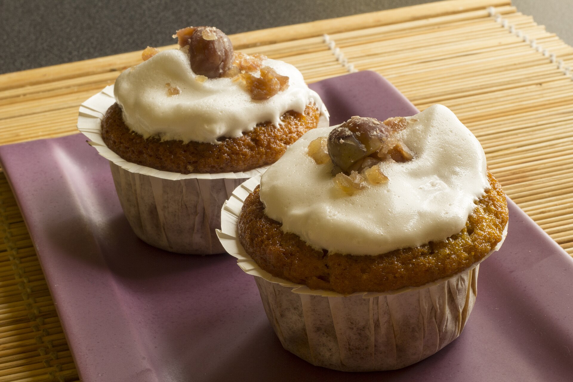 Two-ingredient recipes: pumpkin muffins made with cake mix