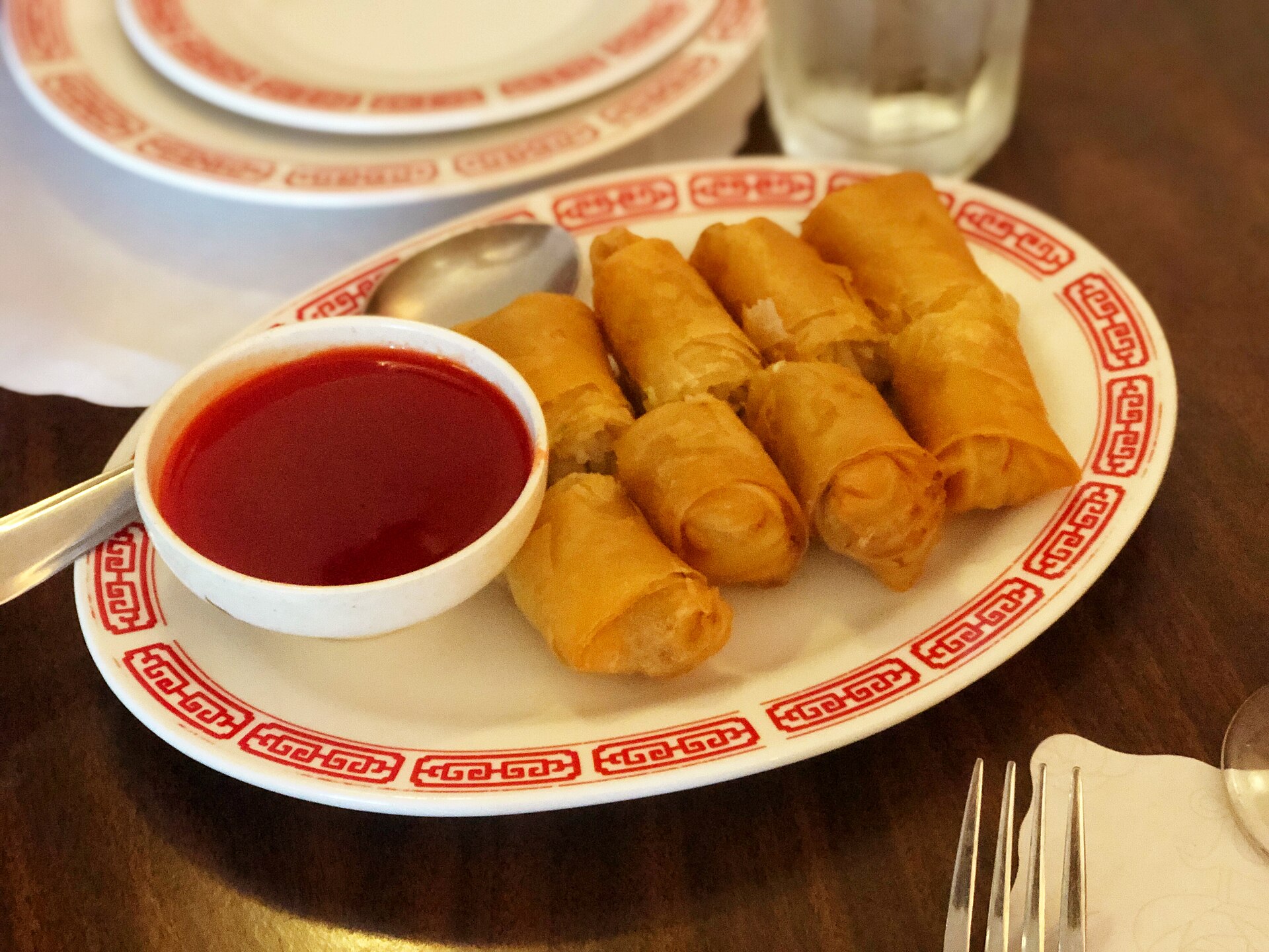 Ming-Na Wen recipes: crispy egg rolls with sweet and sour sauce
