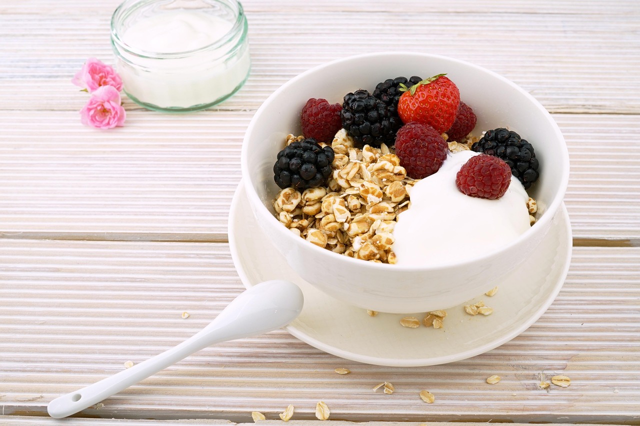 Yogurt bowl with berries and granola