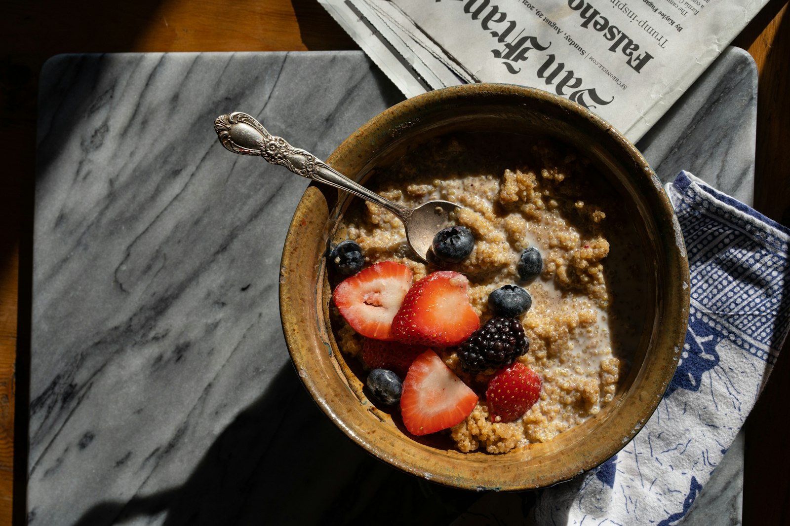 Oatmeal with berries