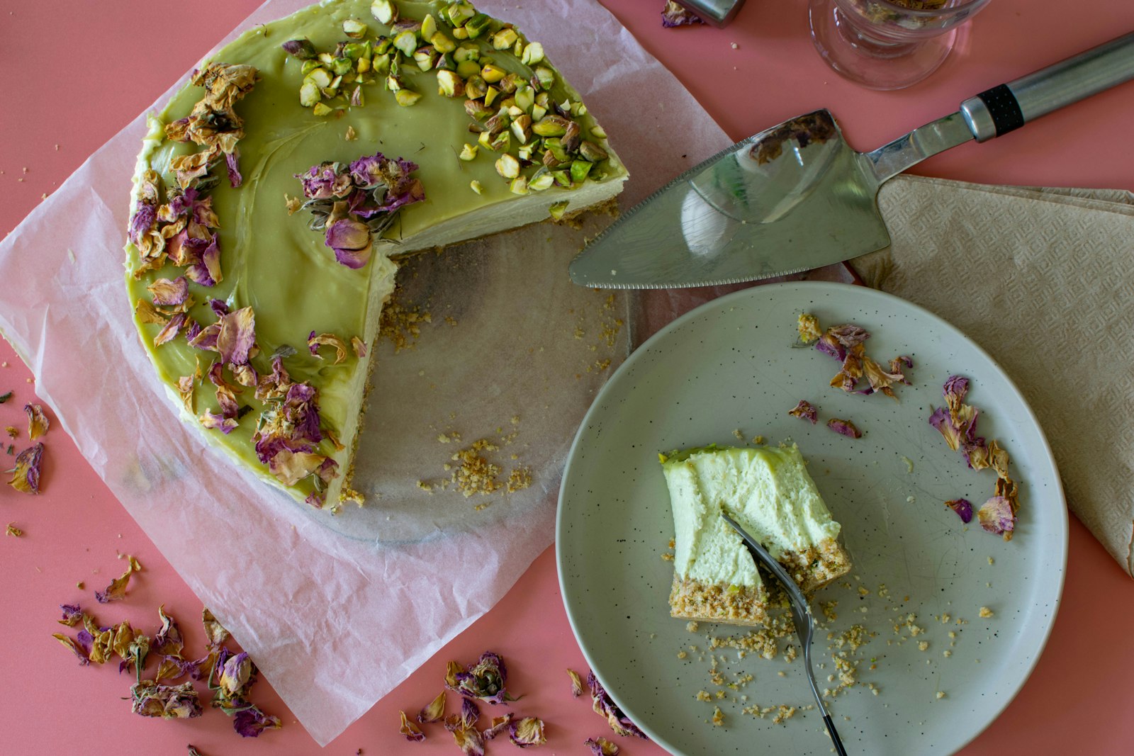 Cheesecake with a clean slice cut out