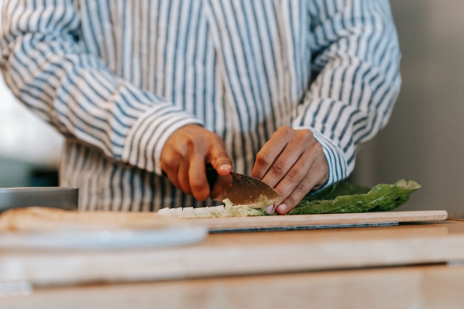 Chopping vegetables on a steady cutting board