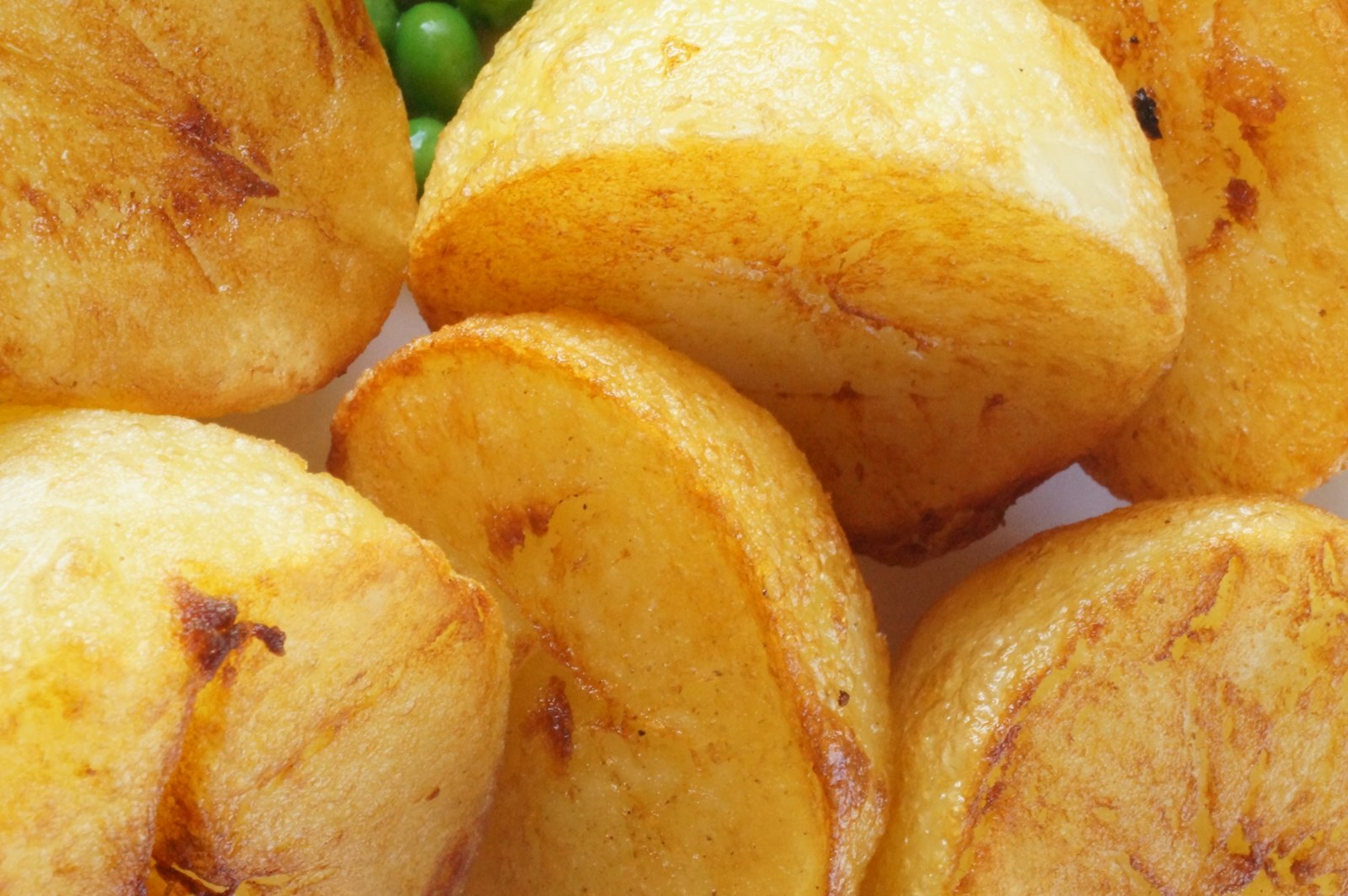 Potato hacks: crispy roast potatoes with rough, crunchy edges